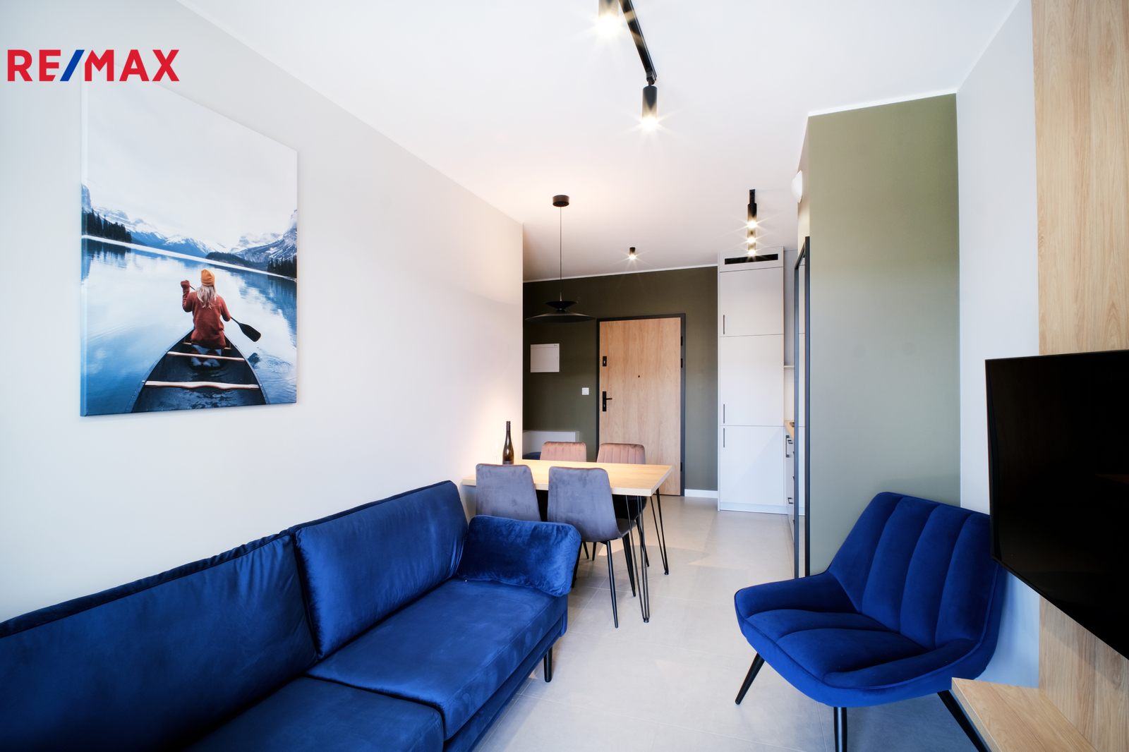 +420 776 335 999, ladislav.urbancik@re-max.cz