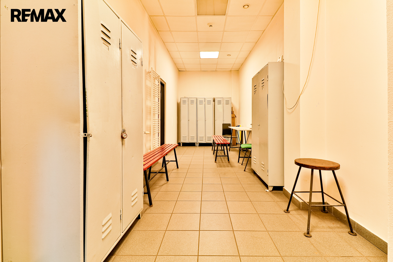 +420 739 604 767 I vaclav.adamcik@re-max.cz I pron