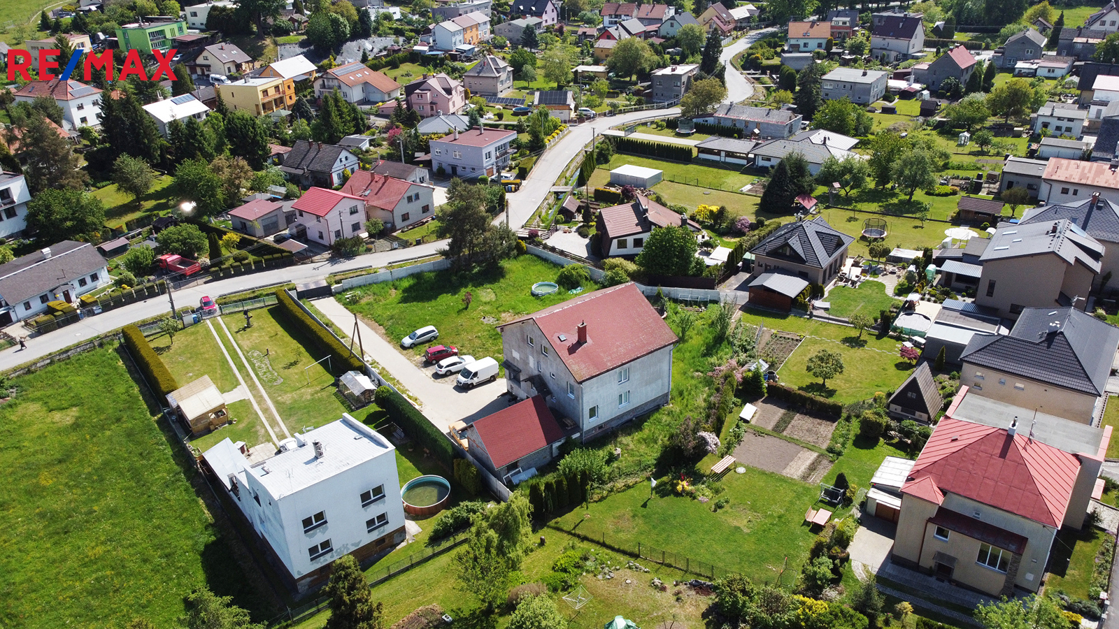 +420 604 191 744 I denisa.myslivcova@re-max.cz