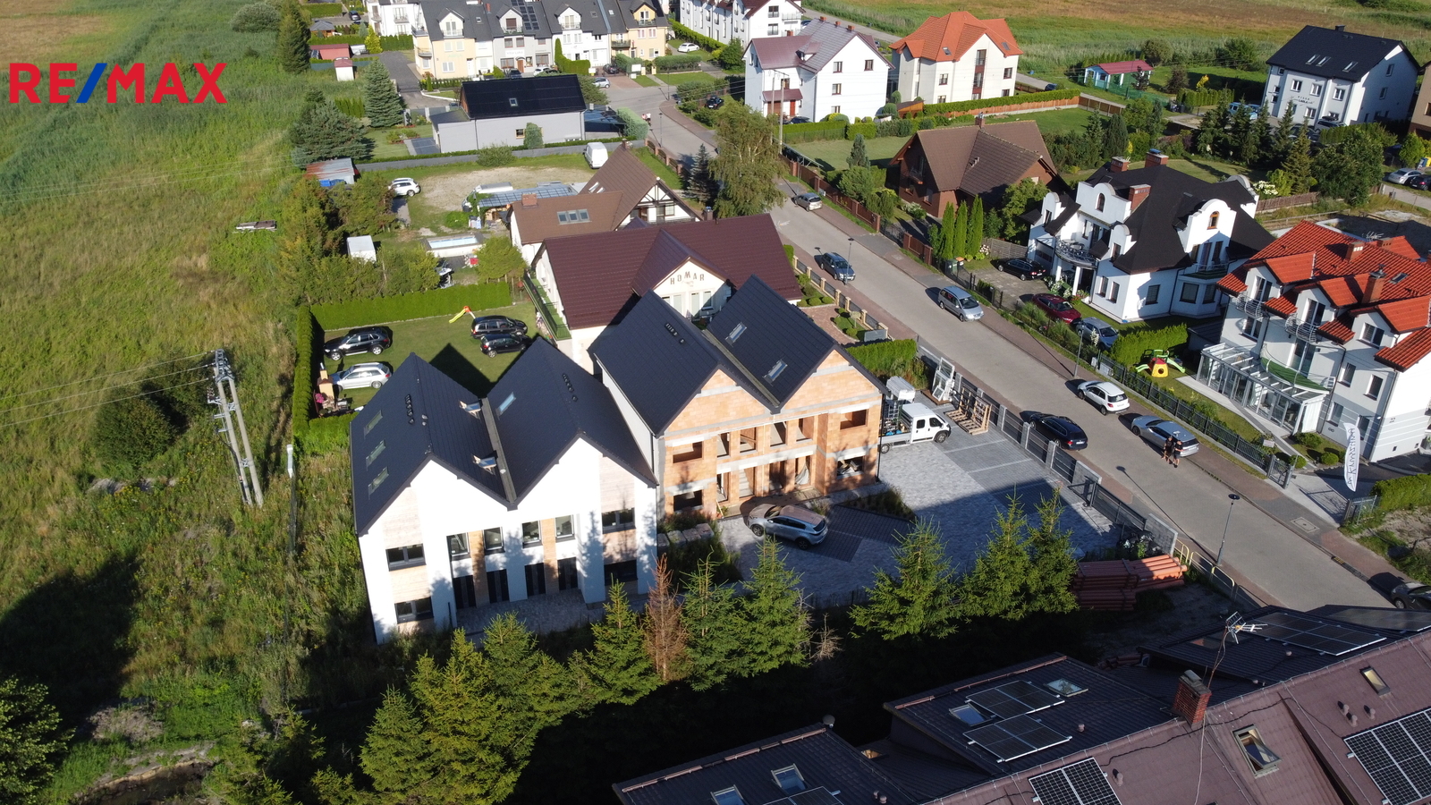 +420 776 335 999, ladislav.urbancik@re-max.cz