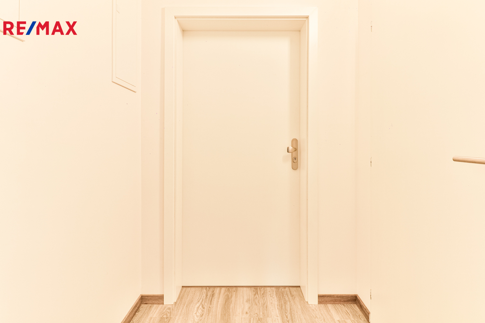 +420 739 604 767 I www.vaclavadamcik.cz I vaclav.adamcik@re-max.cz I pronájem bytu 2+kk Kaňovice