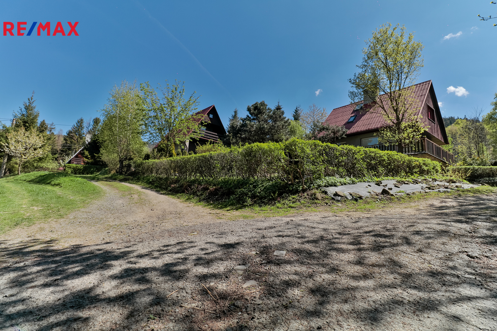 +420 739 604 767 I www.vaclavadamcik.cz I vaclav.adamcik@re-max.cz