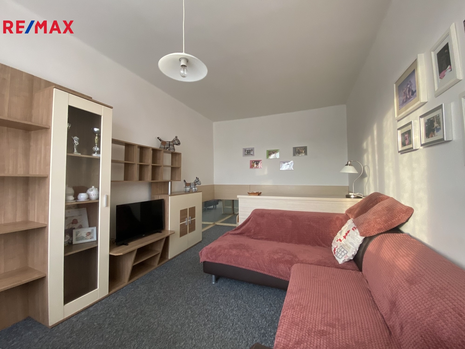 +420 776 335 999, ladislav.urbancik@re-max.cz