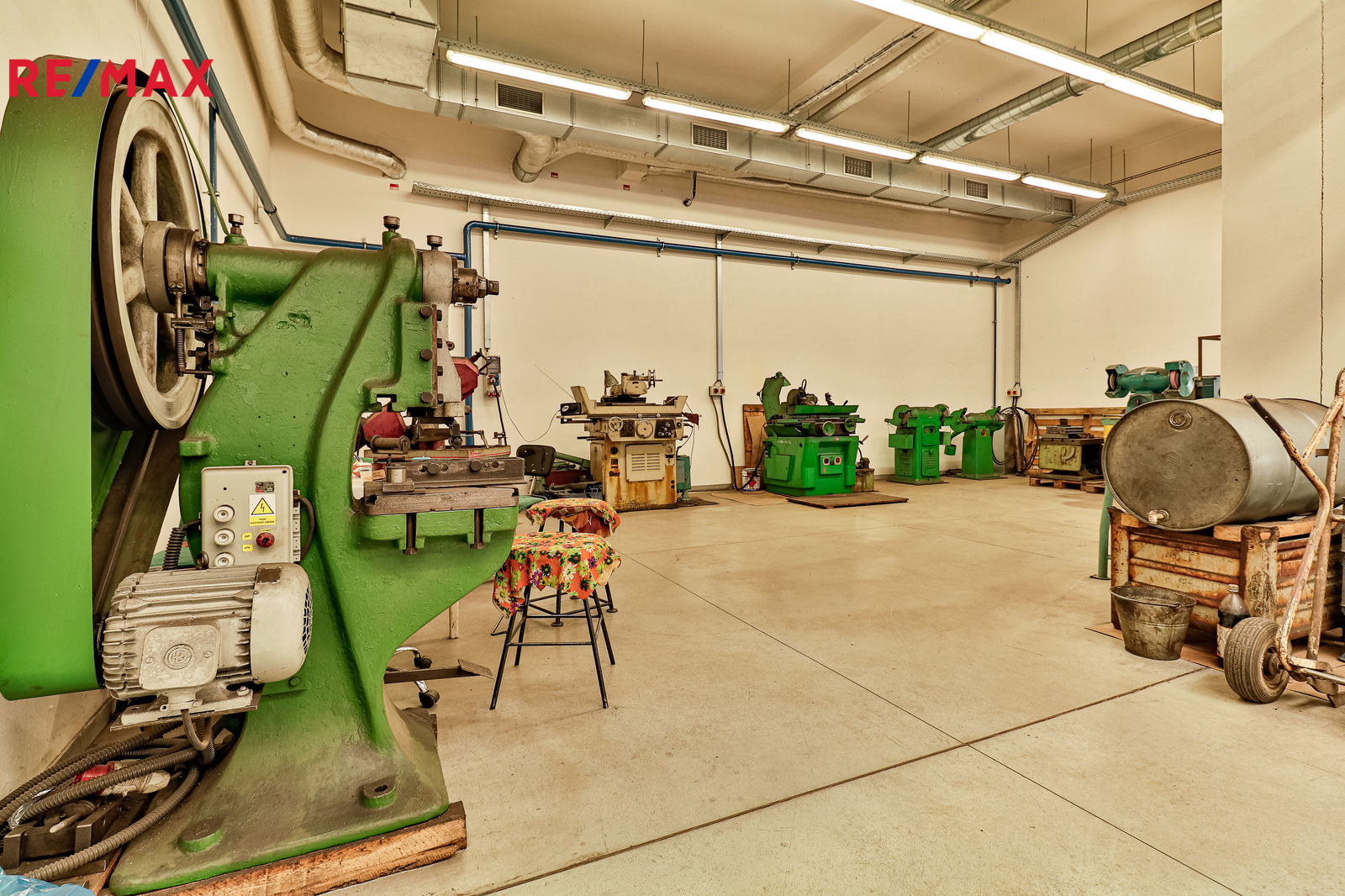 +420 739 604 767 I vaclav.adamcik@re-max.cz I pron