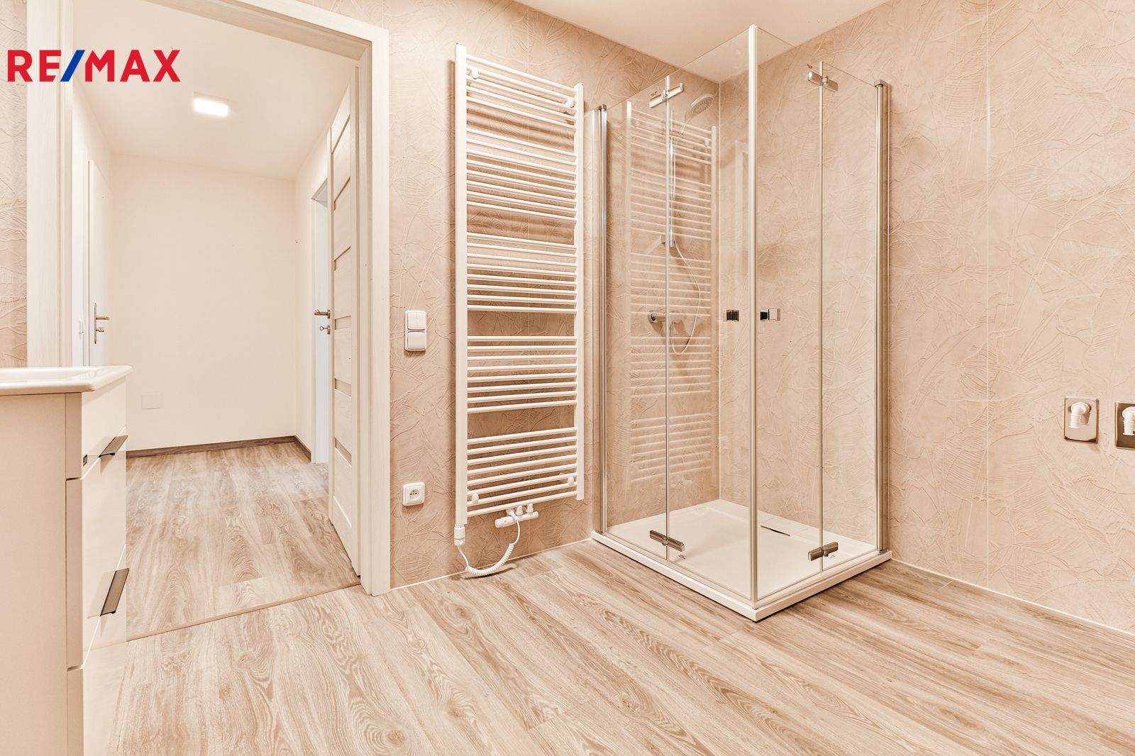 +420 739 604 767 I www.vaclavadamcik.cz I vaclav.adamcik@re-max.cz I pronájem bytu 2+kk Kaňovice