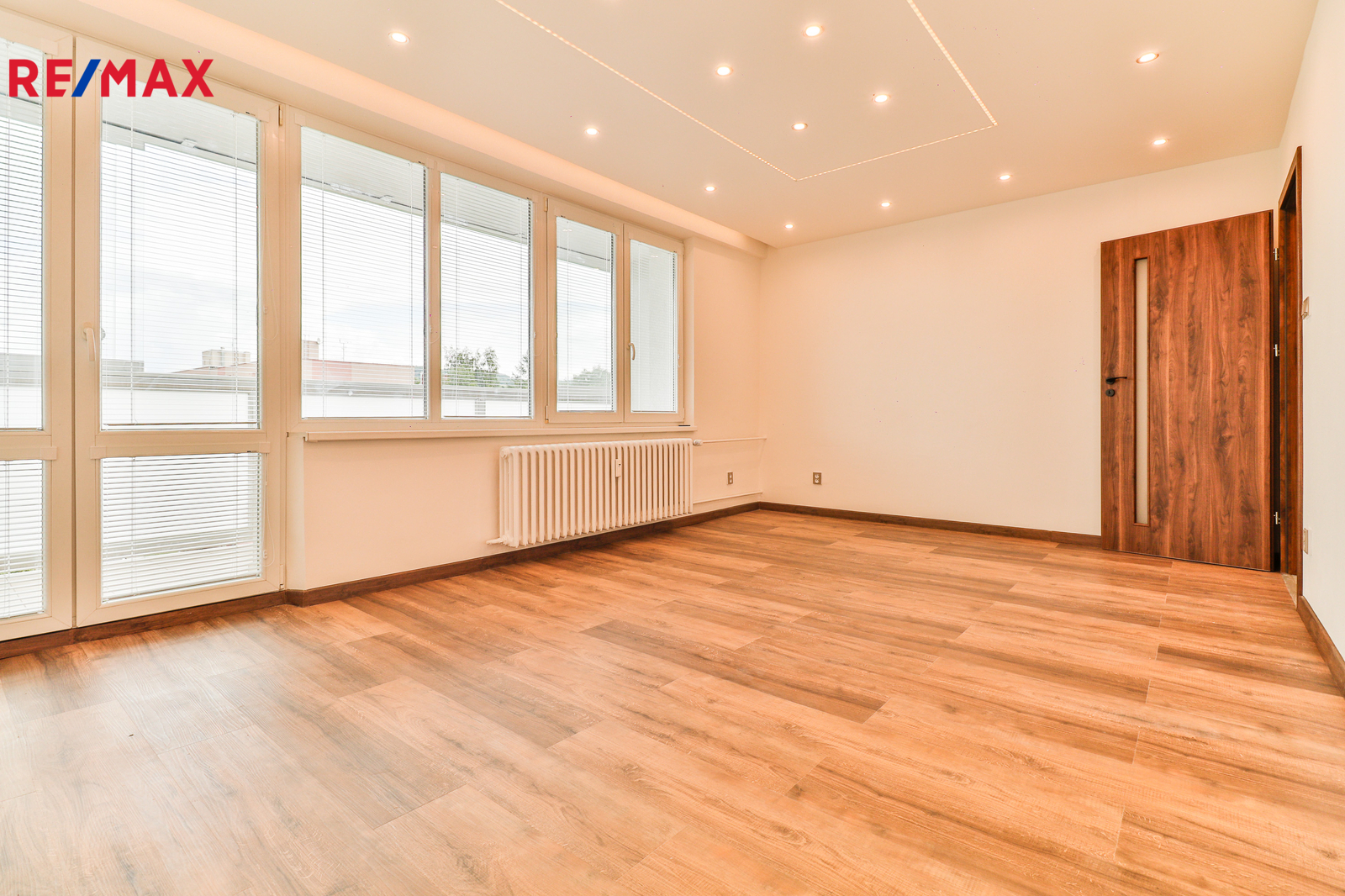 +420 739 604 767 I www.vaclavadamcik.cz I vaclav.a
