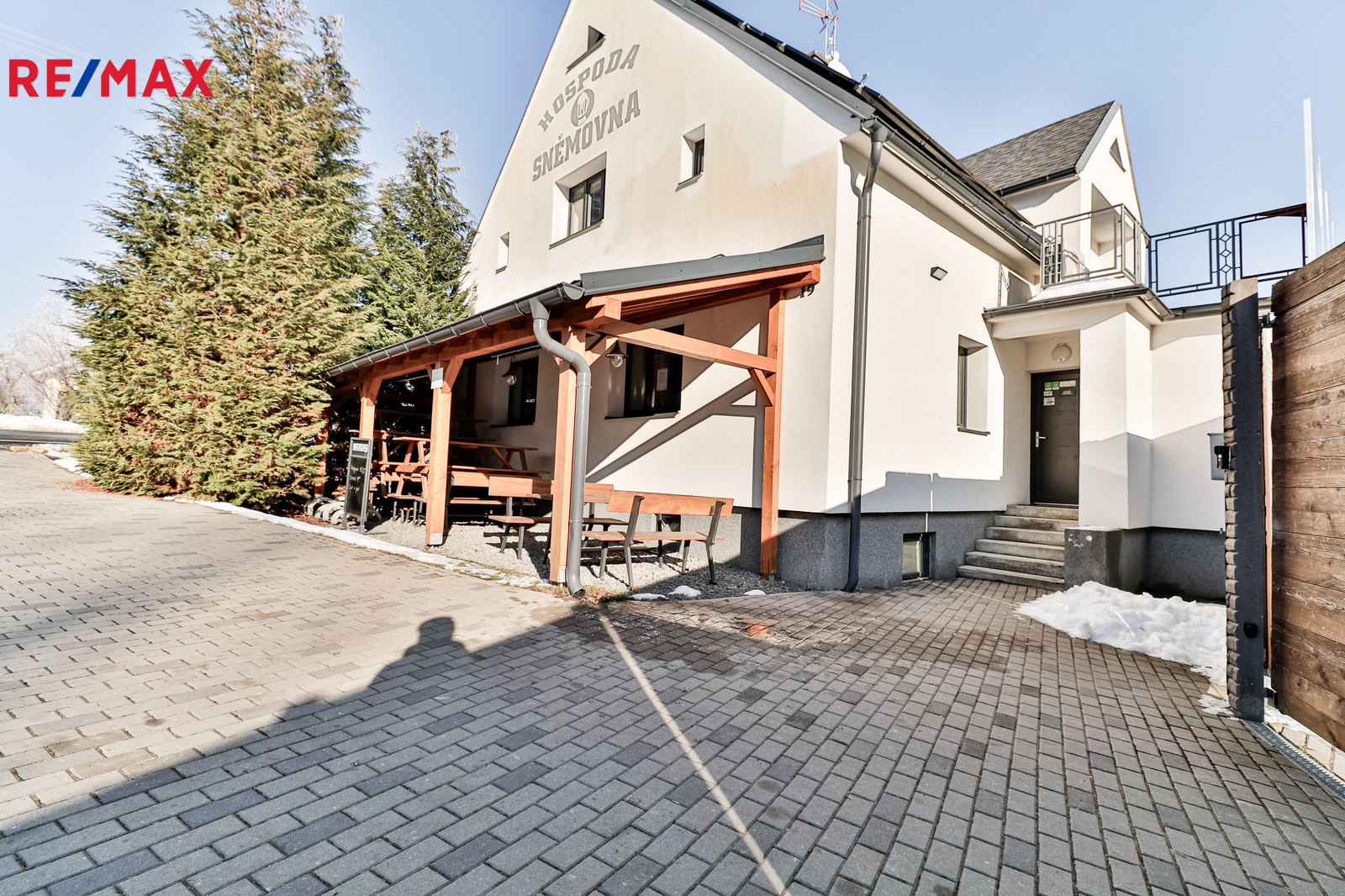 +420 739 604 767 I www.vaclavadamcik.cz I vaclav.adamcik@re-max.cz I pronájem bytu 2+kk Kaňovice