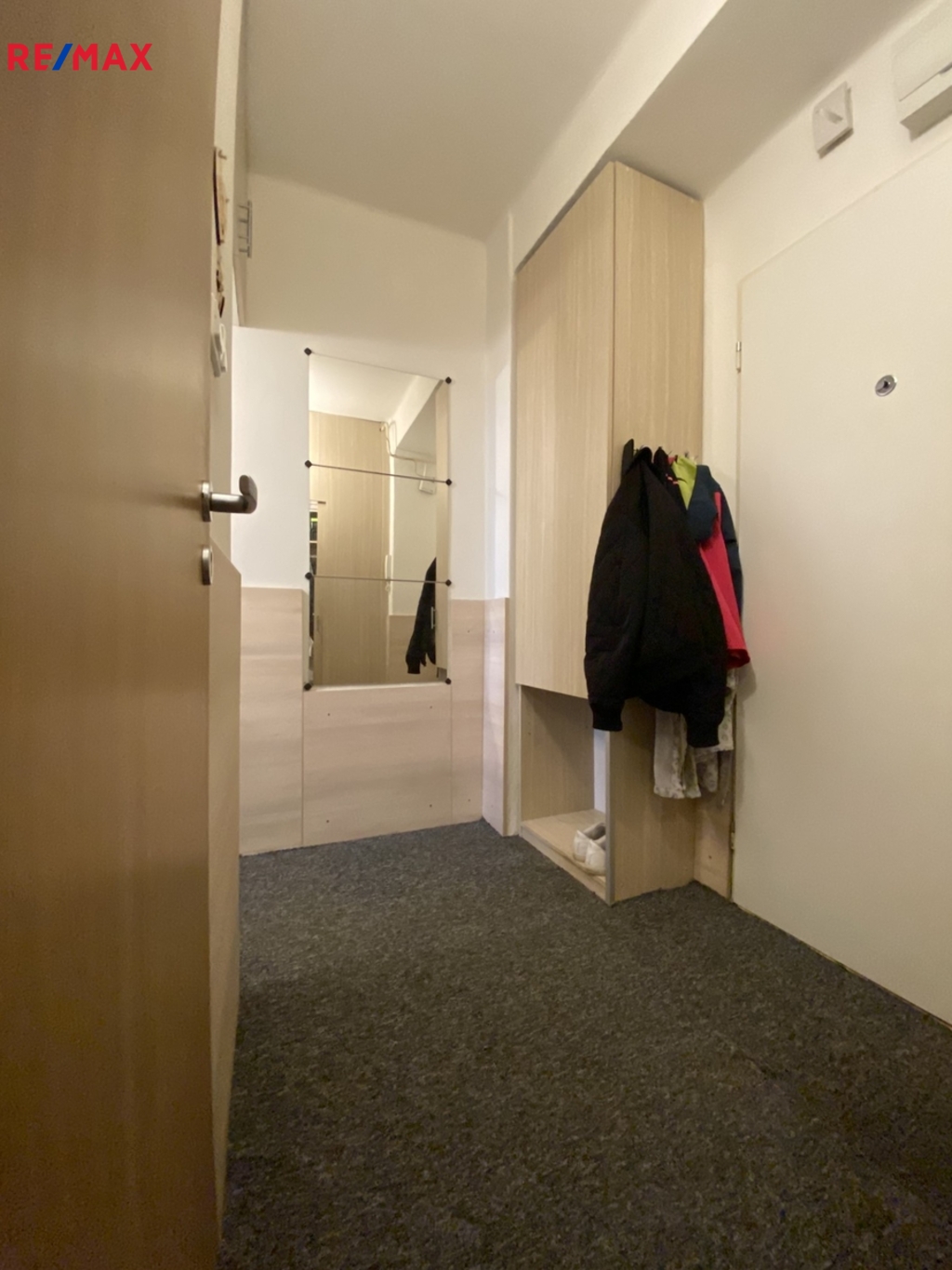 +420 776 335 999, ladislav.urbancik@re-max.cz
