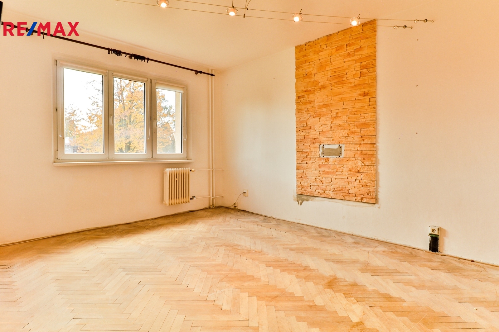  739 604 767 I www.vaclavadamcik.cz I vaclav.adamc