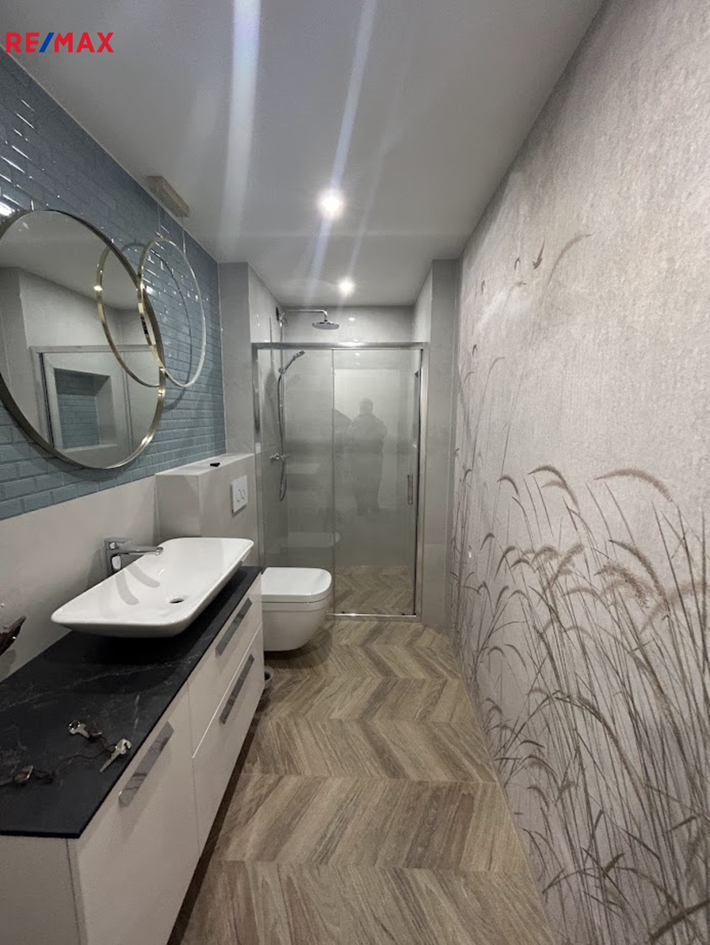 +420 776 335 999, ladislav.urbancik@re-max.cz
