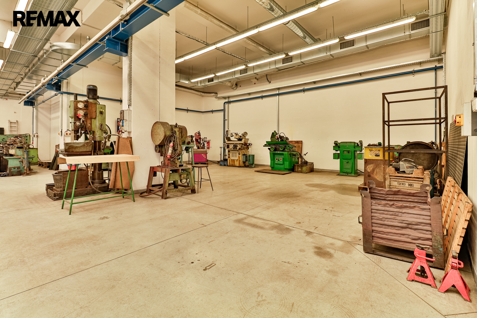 +420 739 604 767 I vaclav.adamcik@re-max.cz I pron