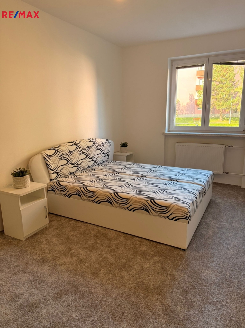 +420 604 191 744 I denisa.myslivcova@re-max.cz