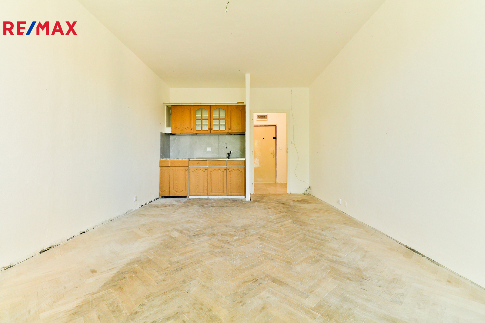 +420 739 604 767 I www.vaclavadamcik.cz I vaclav.a