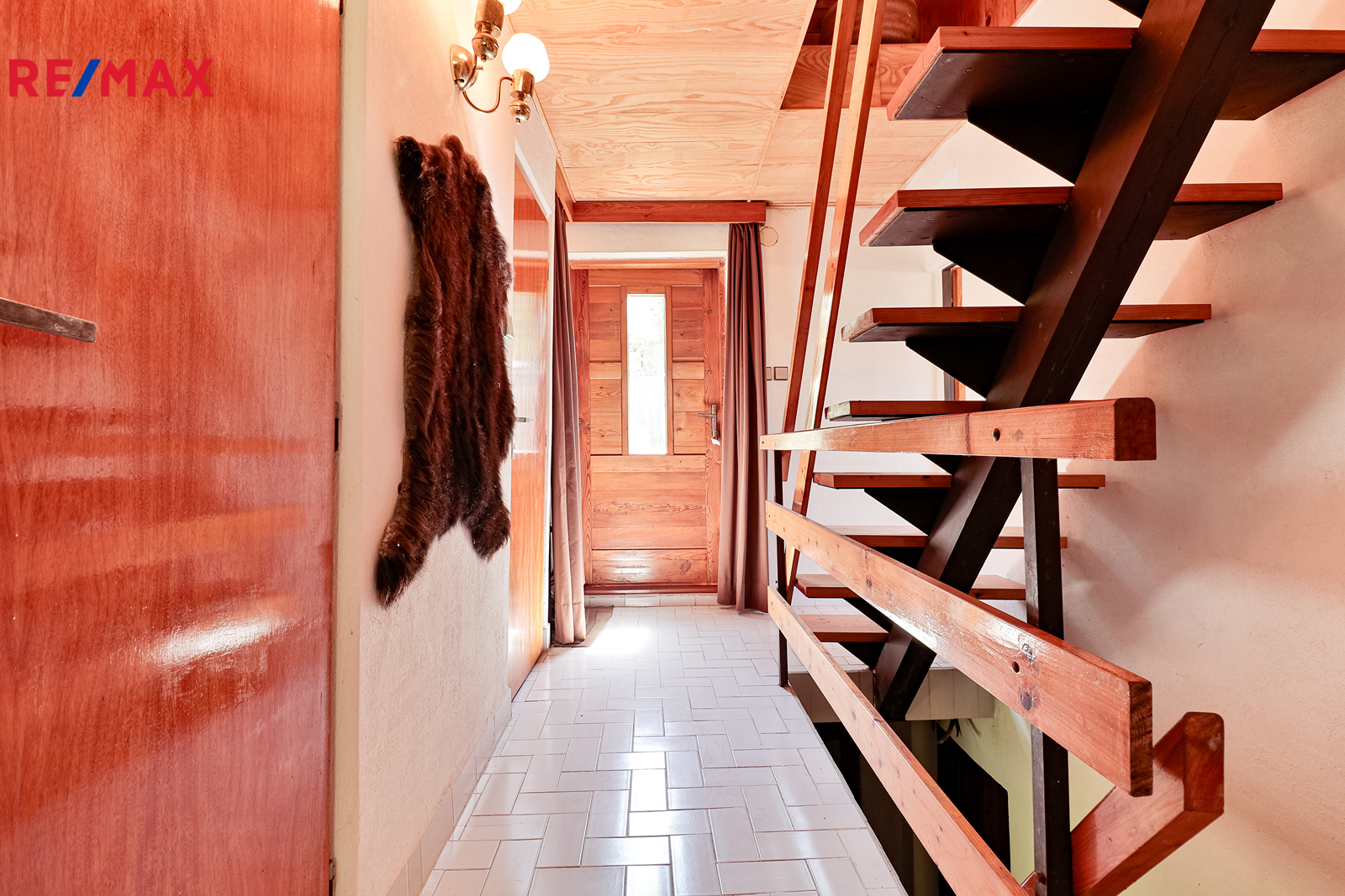 +420 739 604 767 I www.vaclavadamcik.cz I vaclav.adamcik@re-max.cz