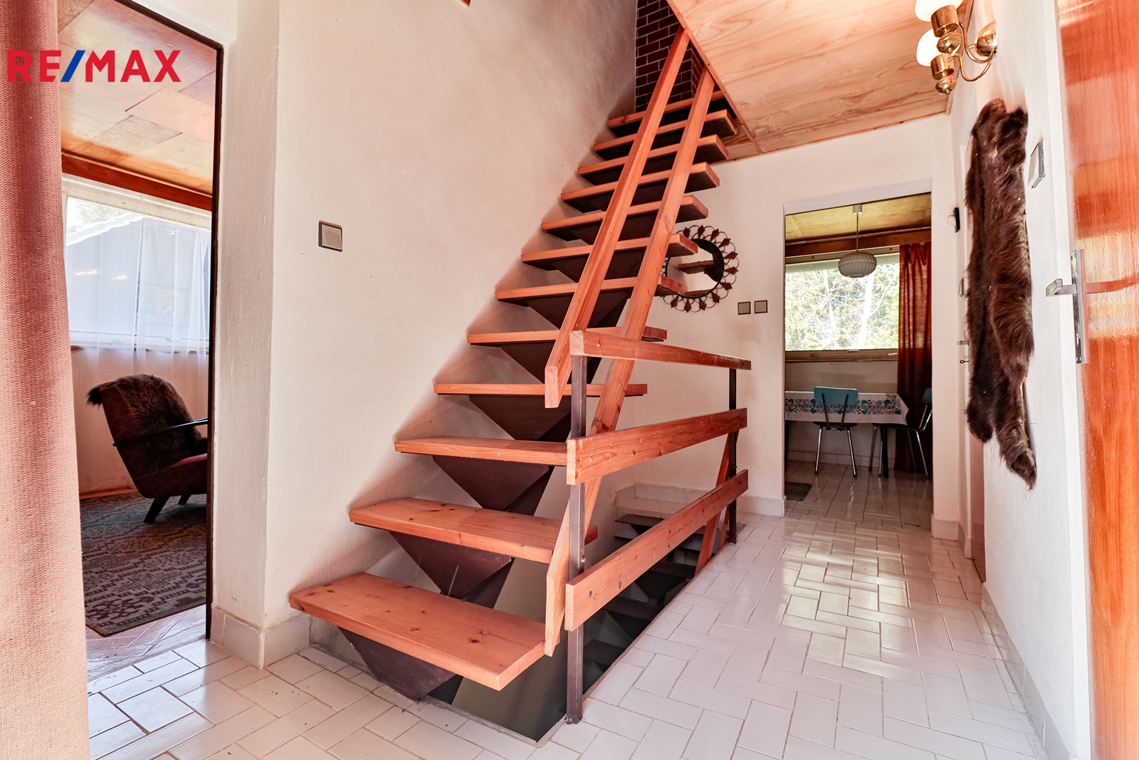 +420 739 604 767 I www.vaclavadamcik.cz I vaclav.adamcik@re-max.cz