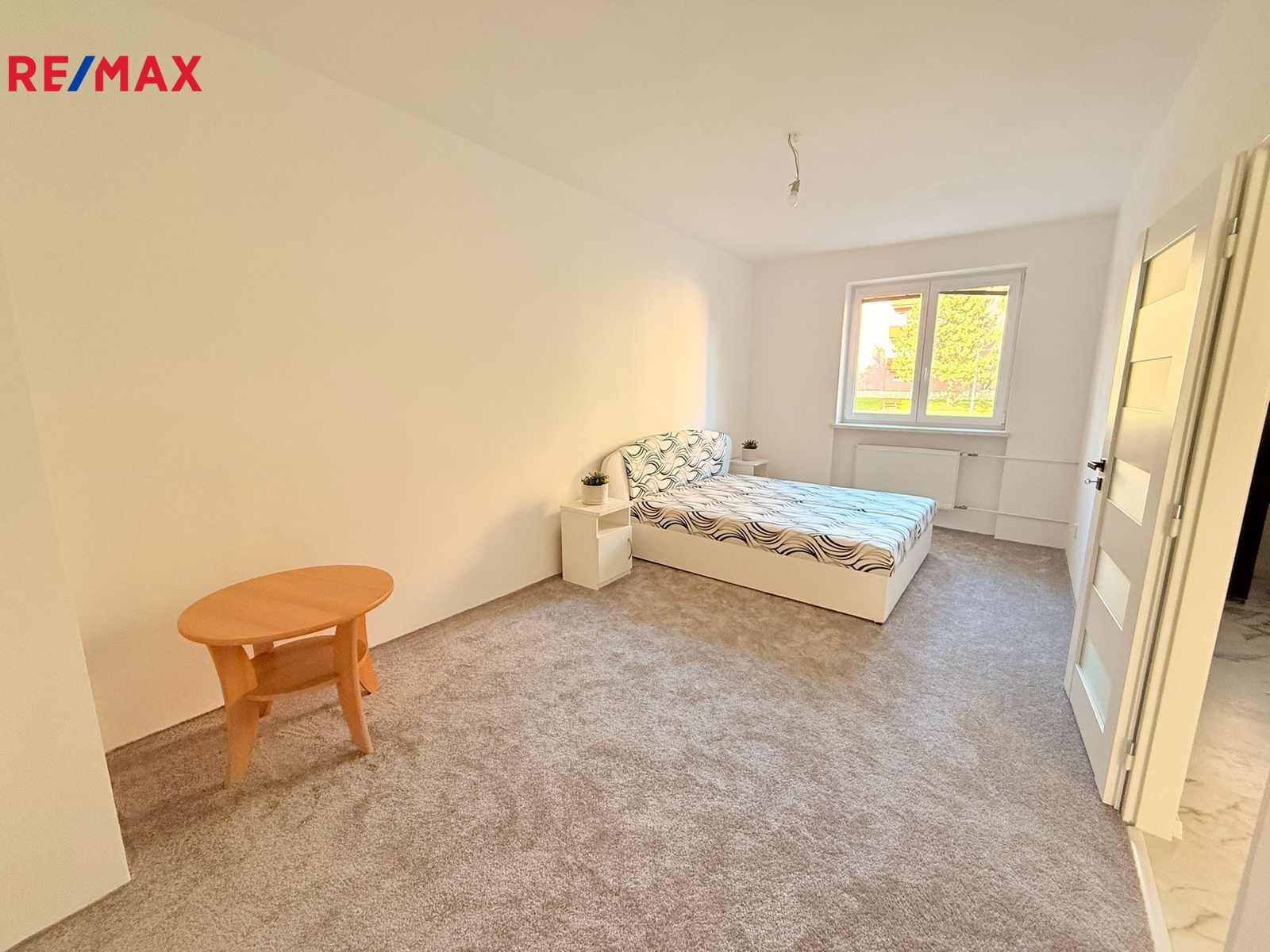 +420 604 191 744 I denisa.myslivcova@re-max.cz