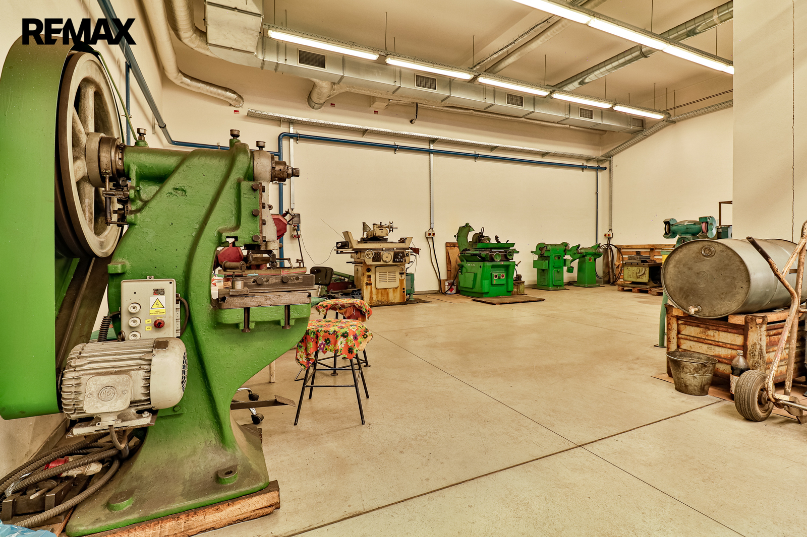 +420 739 604 767 I vaclav.adamcik@re-max.cz I pron