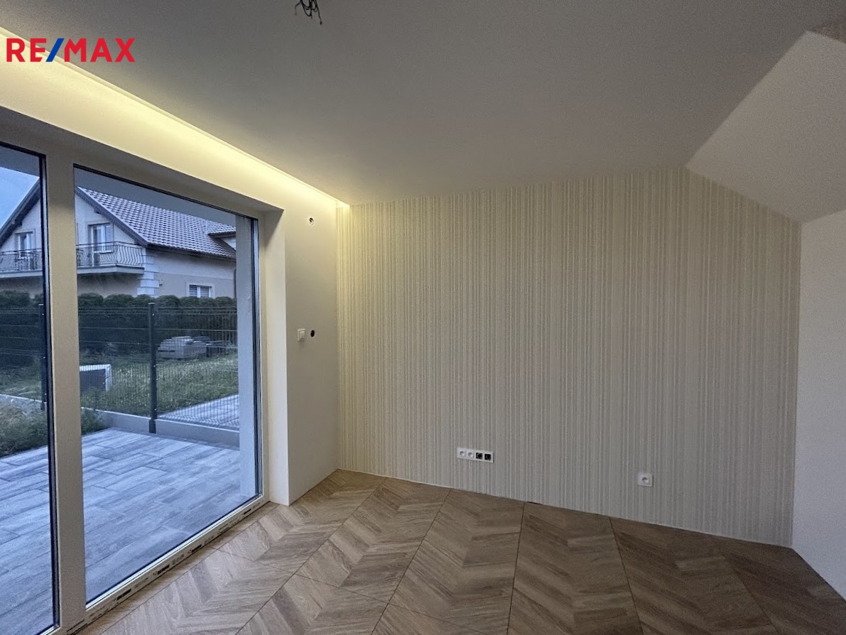 +420 776 335 999, ladislav.urbancik@re-max.cz