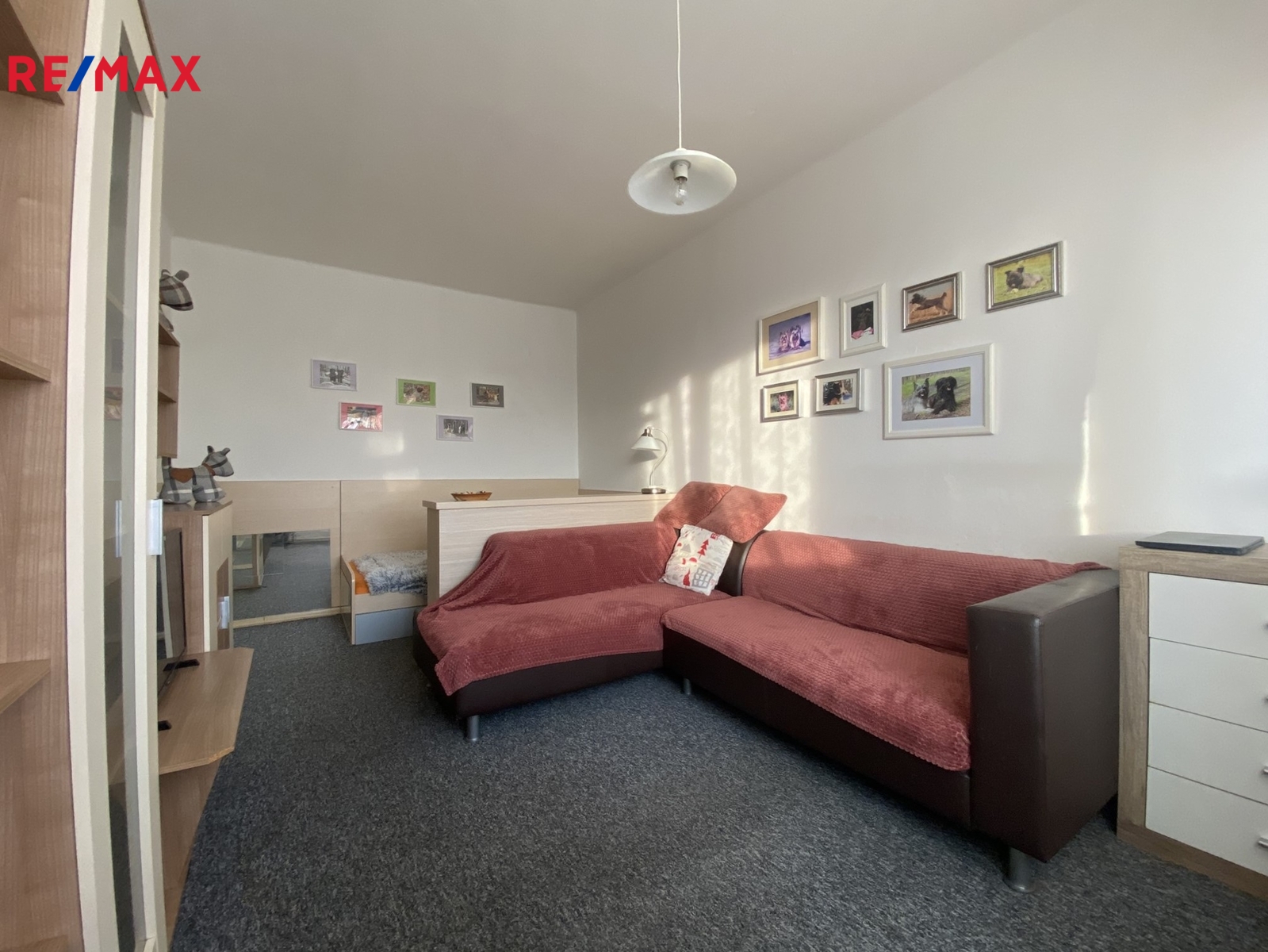 +420 776 335 999, ladislav.urbancik@re-max.cz