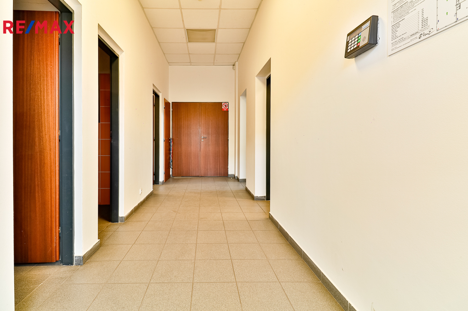 +420 739 604 767 I vaclav.adamcik@re-max.cz I pron