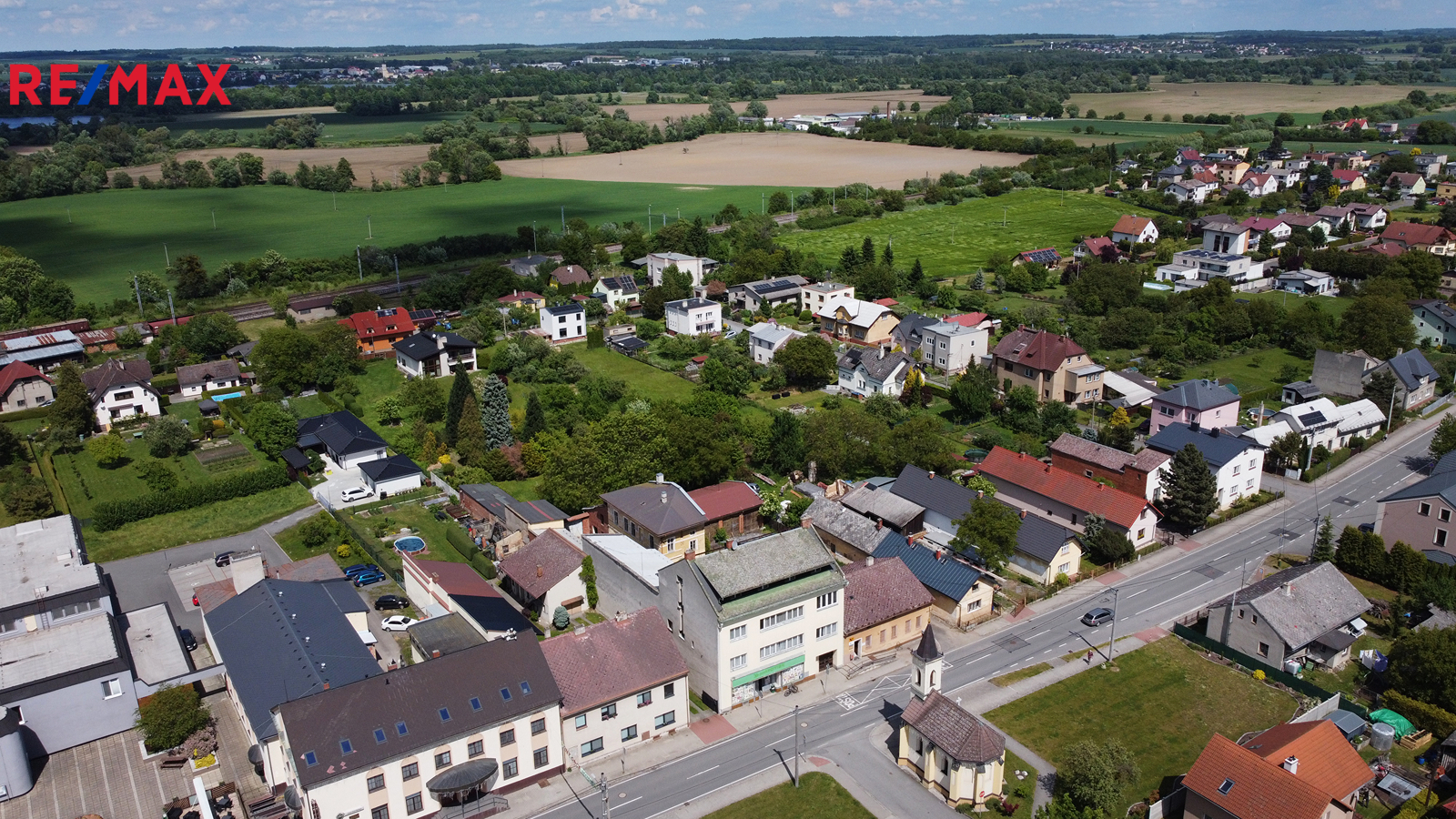 +420 739 604 767 I www.vaclavadamcik.cz I vaclav.adamcik@re-max.cz