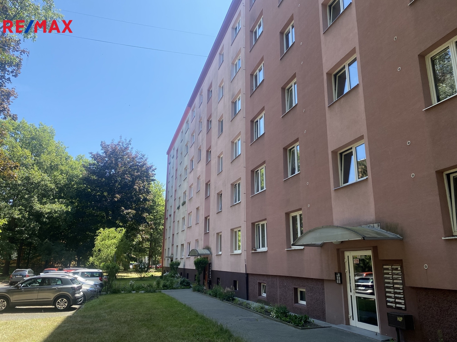 +420 776 335 999, ladislav.urbancik@re-max.cz