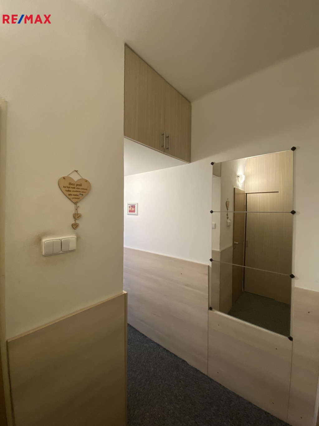 +420 776 335 999, ladislav.urbancik@re-max.cz
