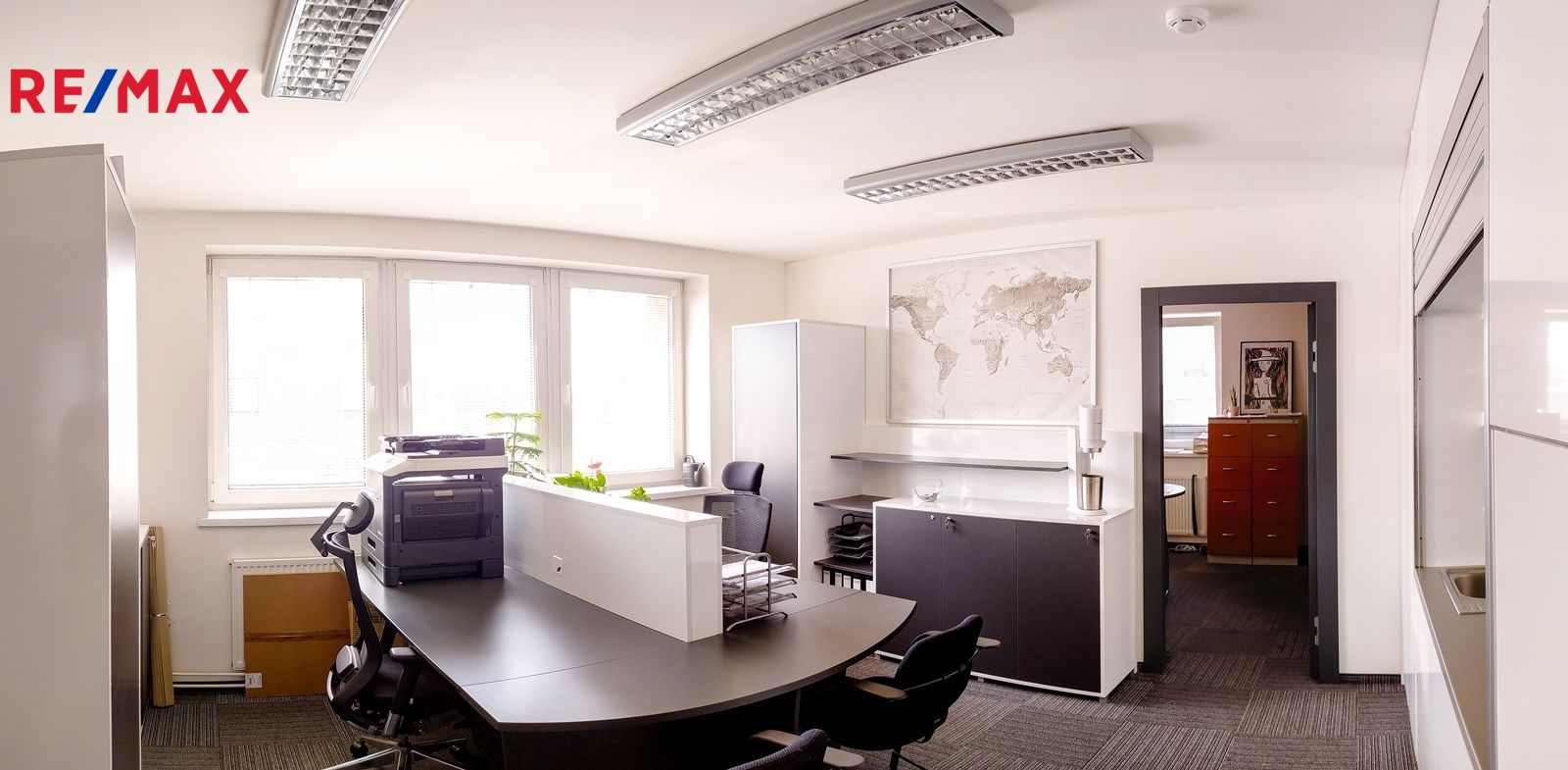 +420 739 604 767 I www.vaclavadamcik.cz I vaclav.a