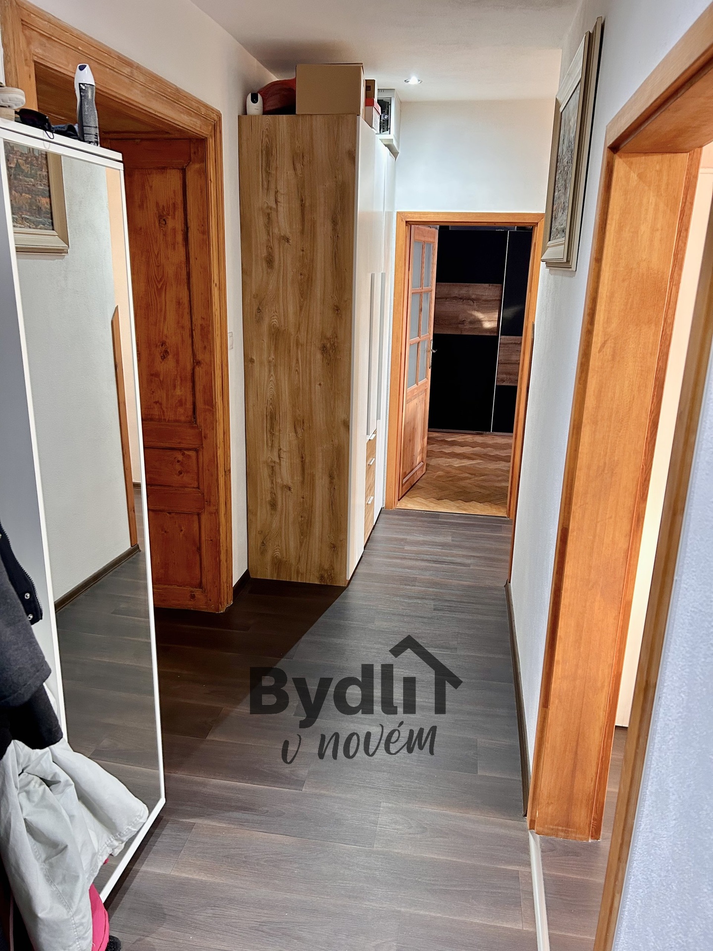 FDC4EE30-4990-4B9F-A2A0-B3BD732E2544_1_201_a