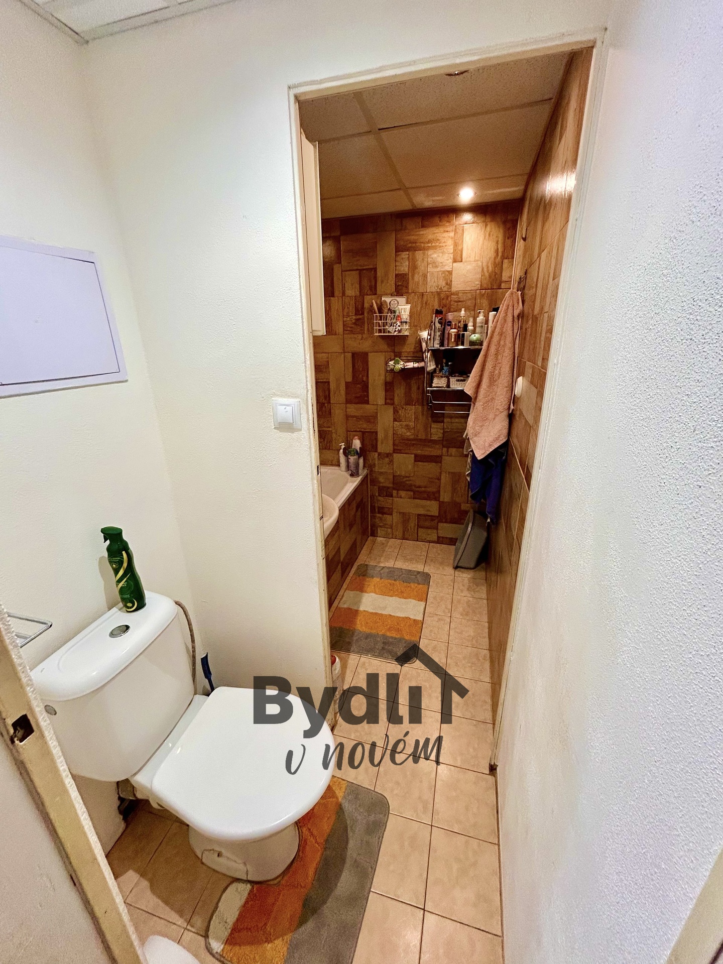 6826C2B0-423E-4308-B799-136F77F4795A_1_201_a