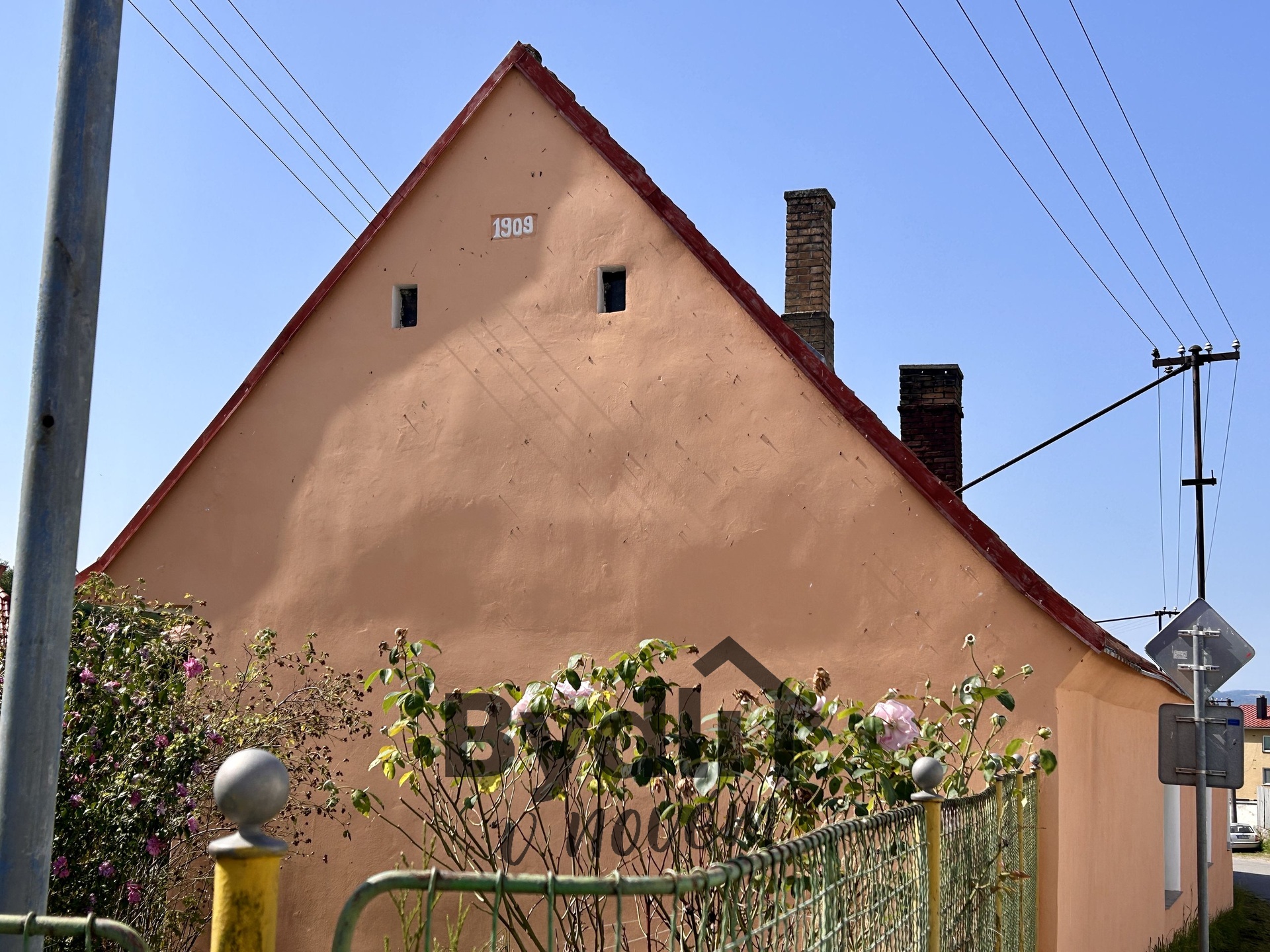 D990229E-25DF-4A08-9EE9-8183BEBA7D4B_1_201_a