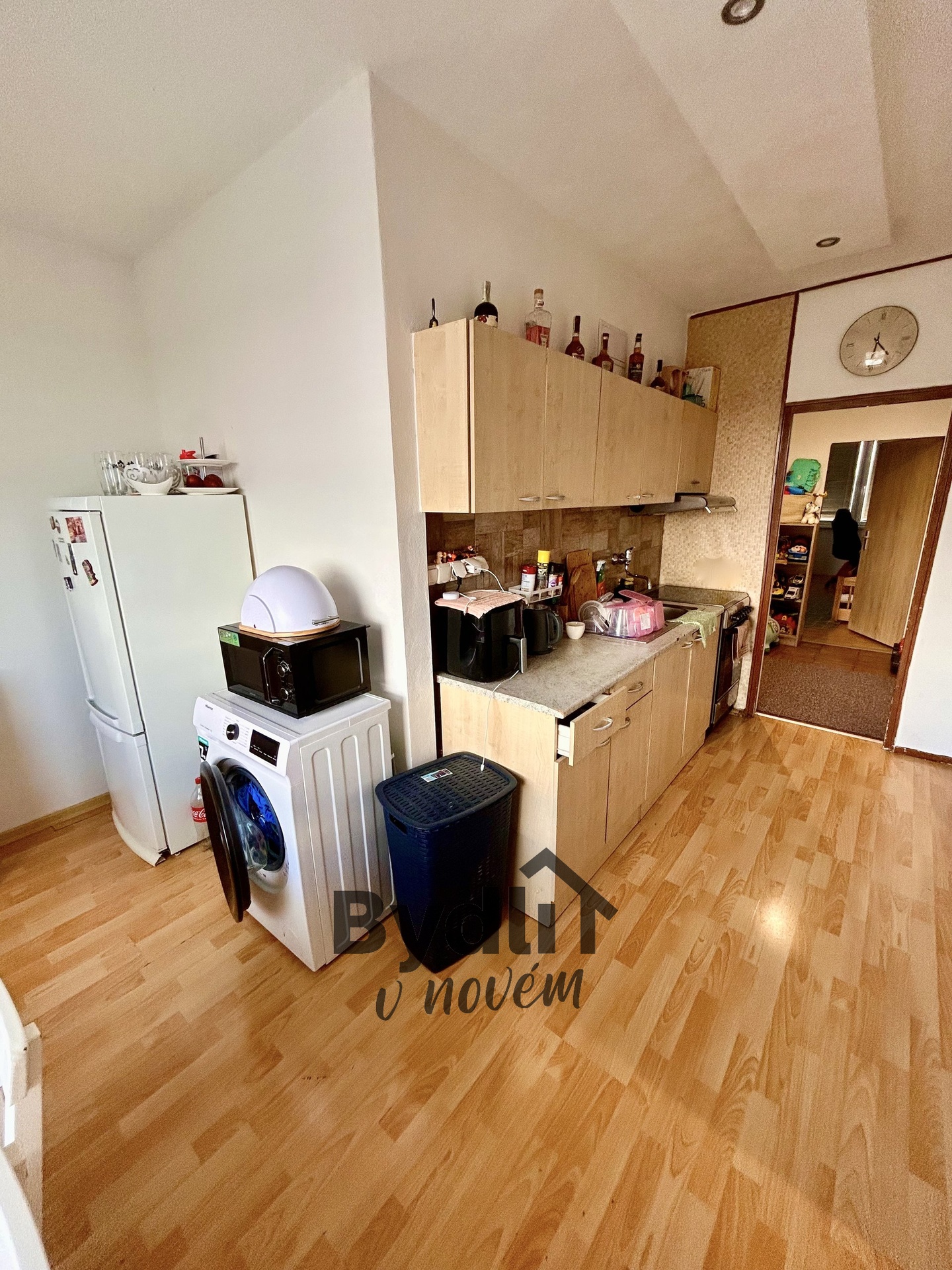 B5DF157B-4039-493F-A94C-F88D5115AB1B_1_201_a