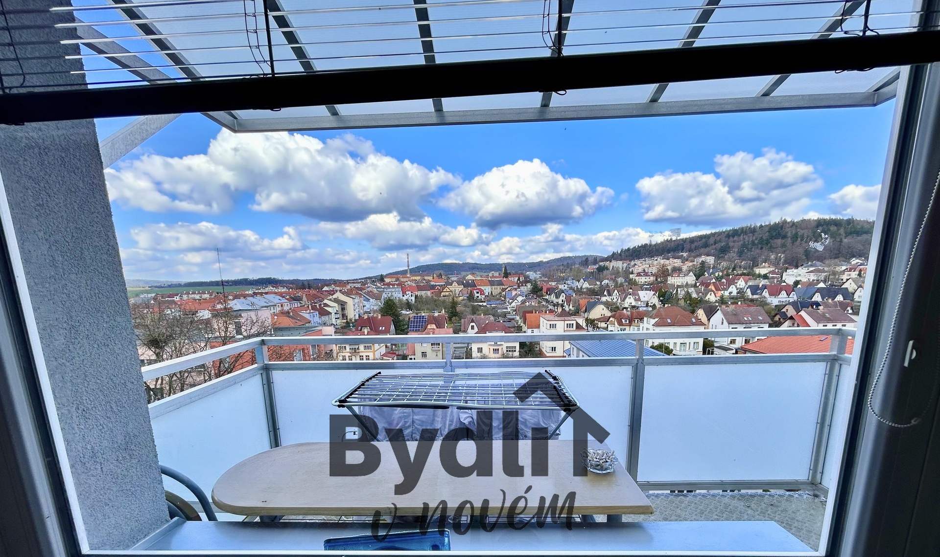 D5460760-56FA-47D7-B763-5E684387B153_1_201_a