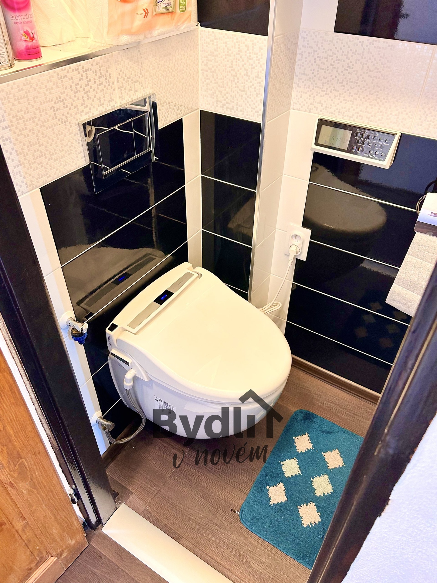 2AB27951-1D4C-48A8-9406-46A147A0E45B_1_201_a