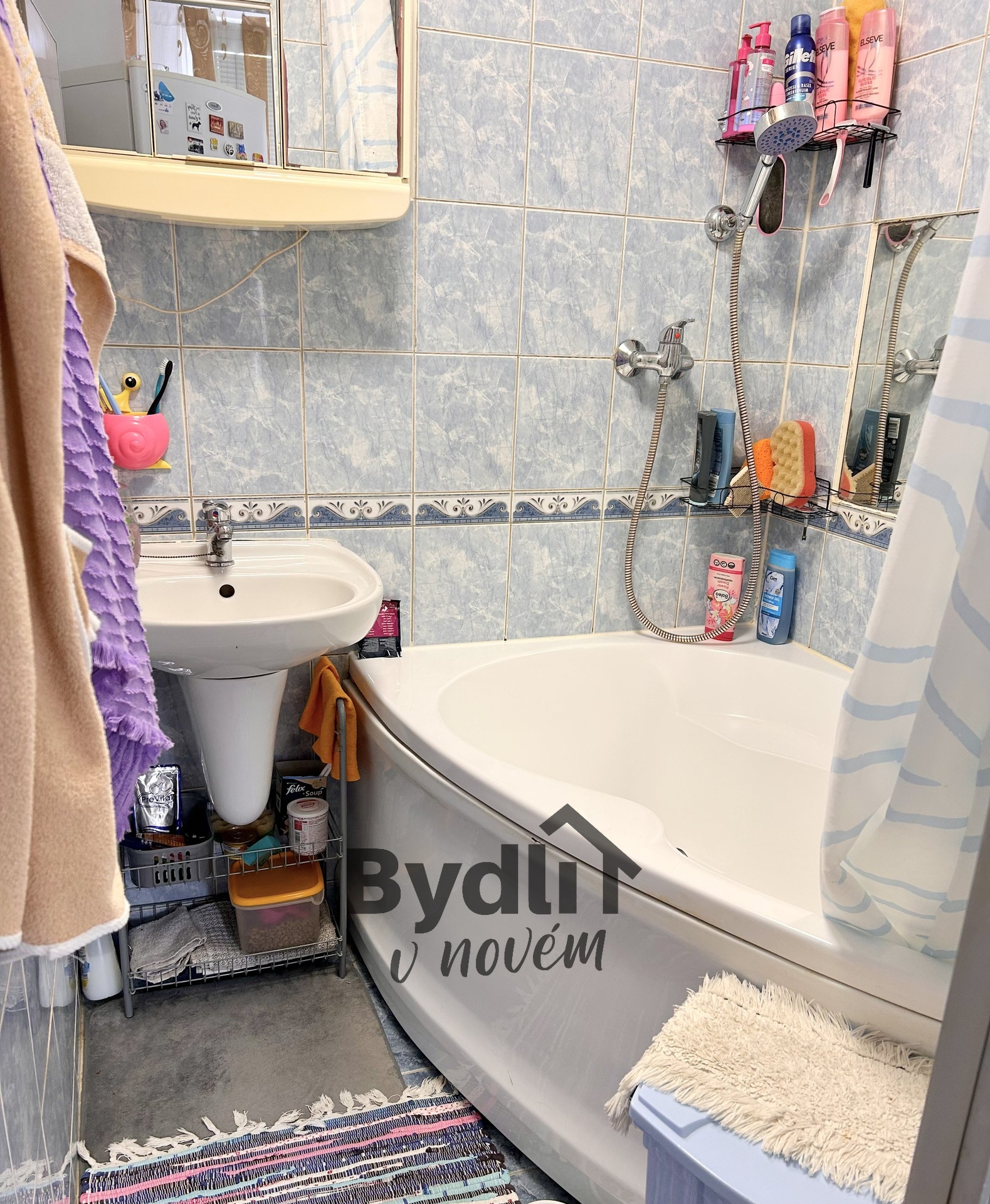 068ABC51-9E0F-4D33-95F7-A8270B559CE1_1_201_a