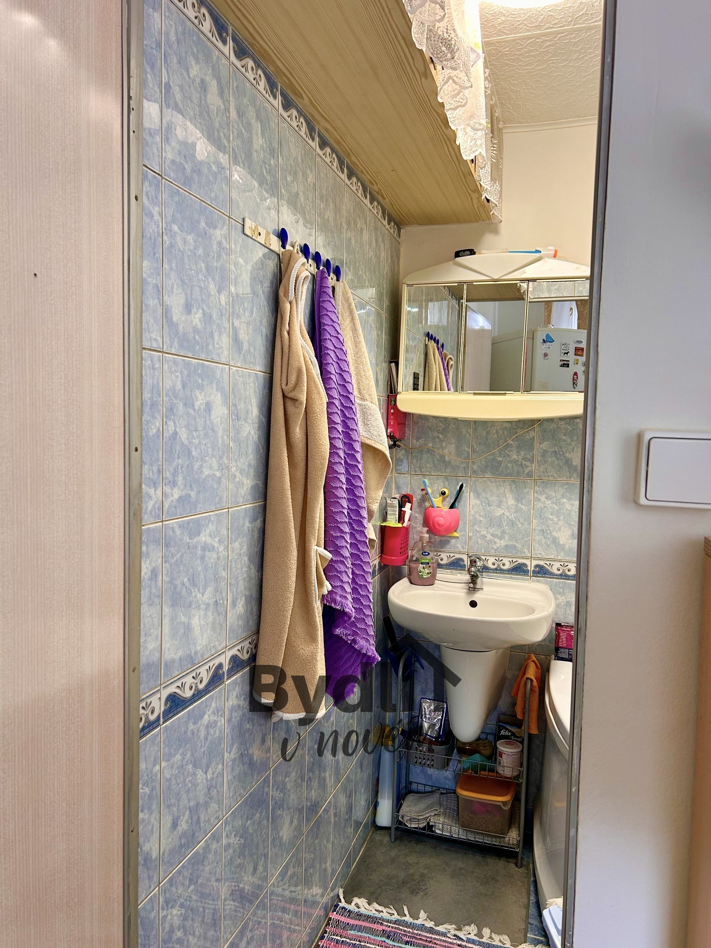 55E1D3C6-C628-4A80-8963-BBB69D885352_1_201_a