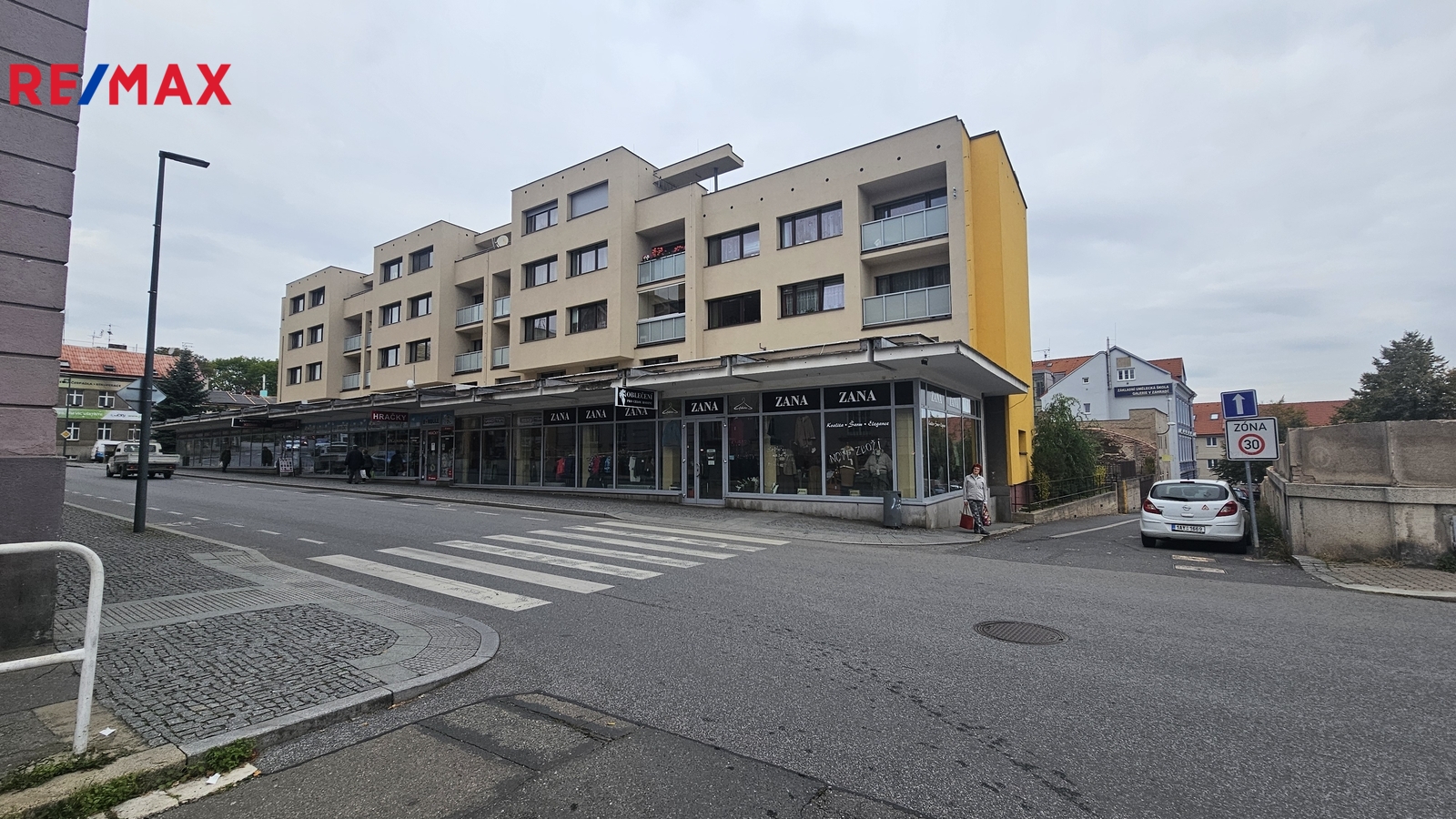 Pronájem obchodu Kolín 35 000 Kč za měsíc, foto 1