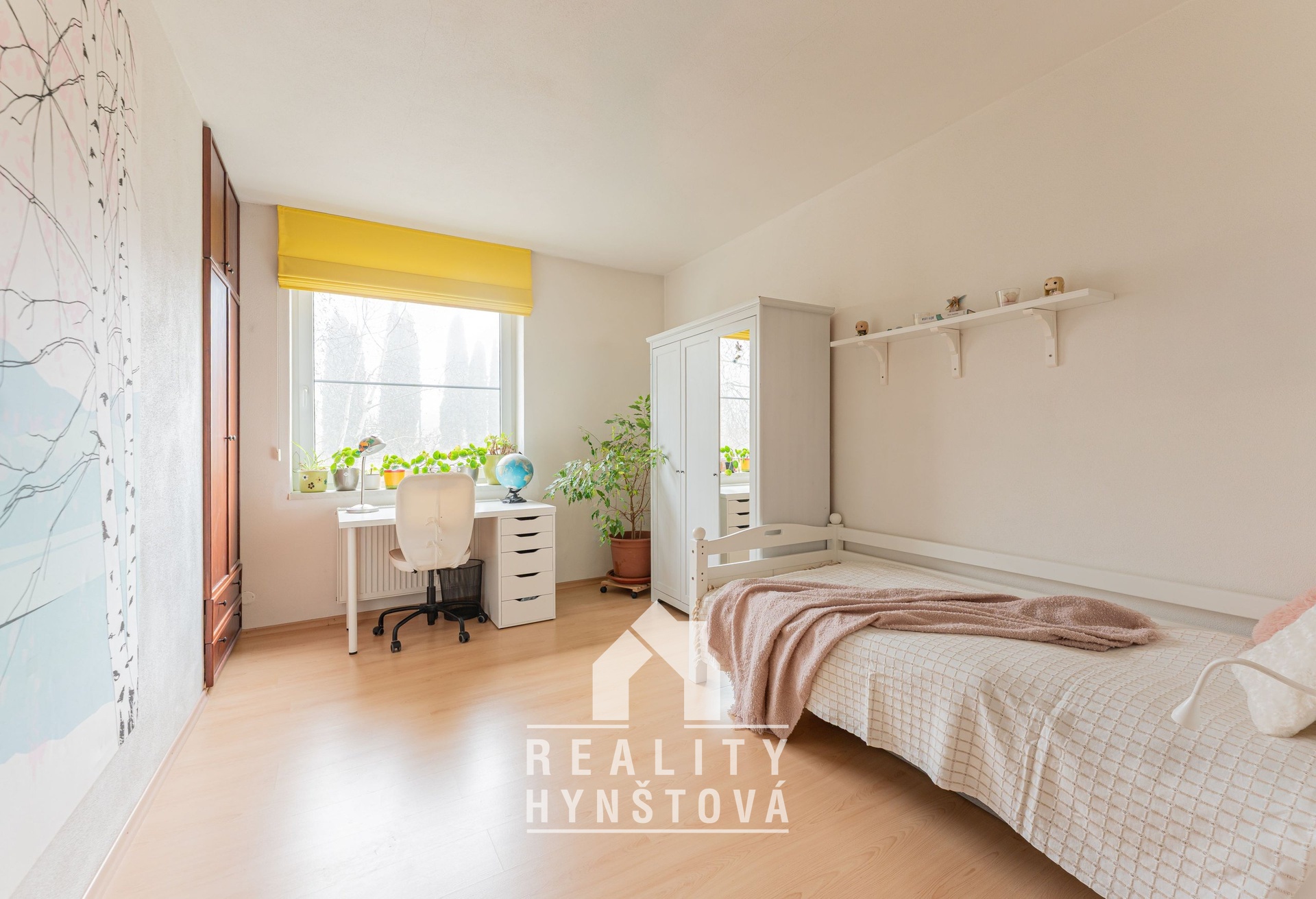 Pokoj s vestavěnou skříní