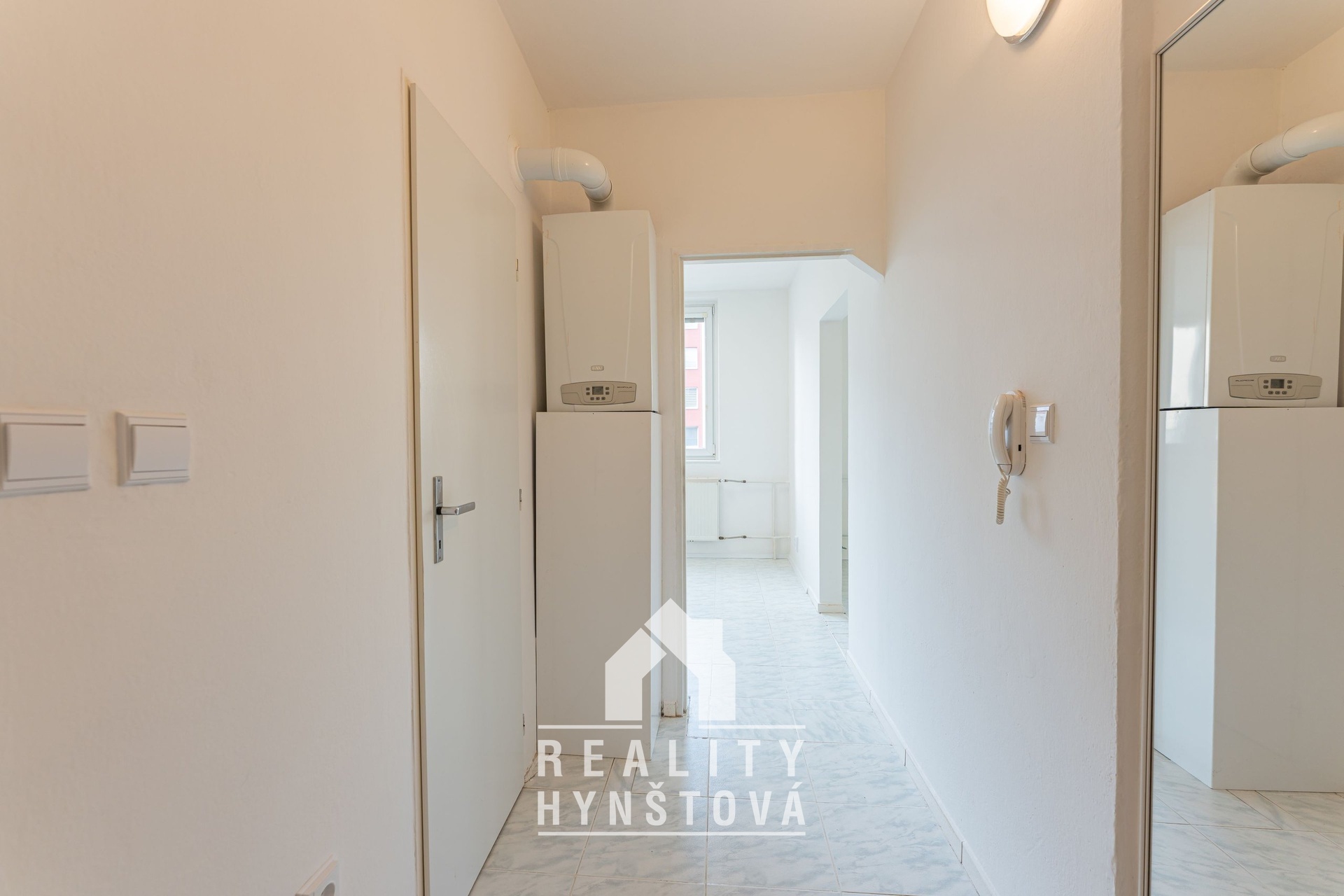 Předsíň - plynový kondenzační kotel