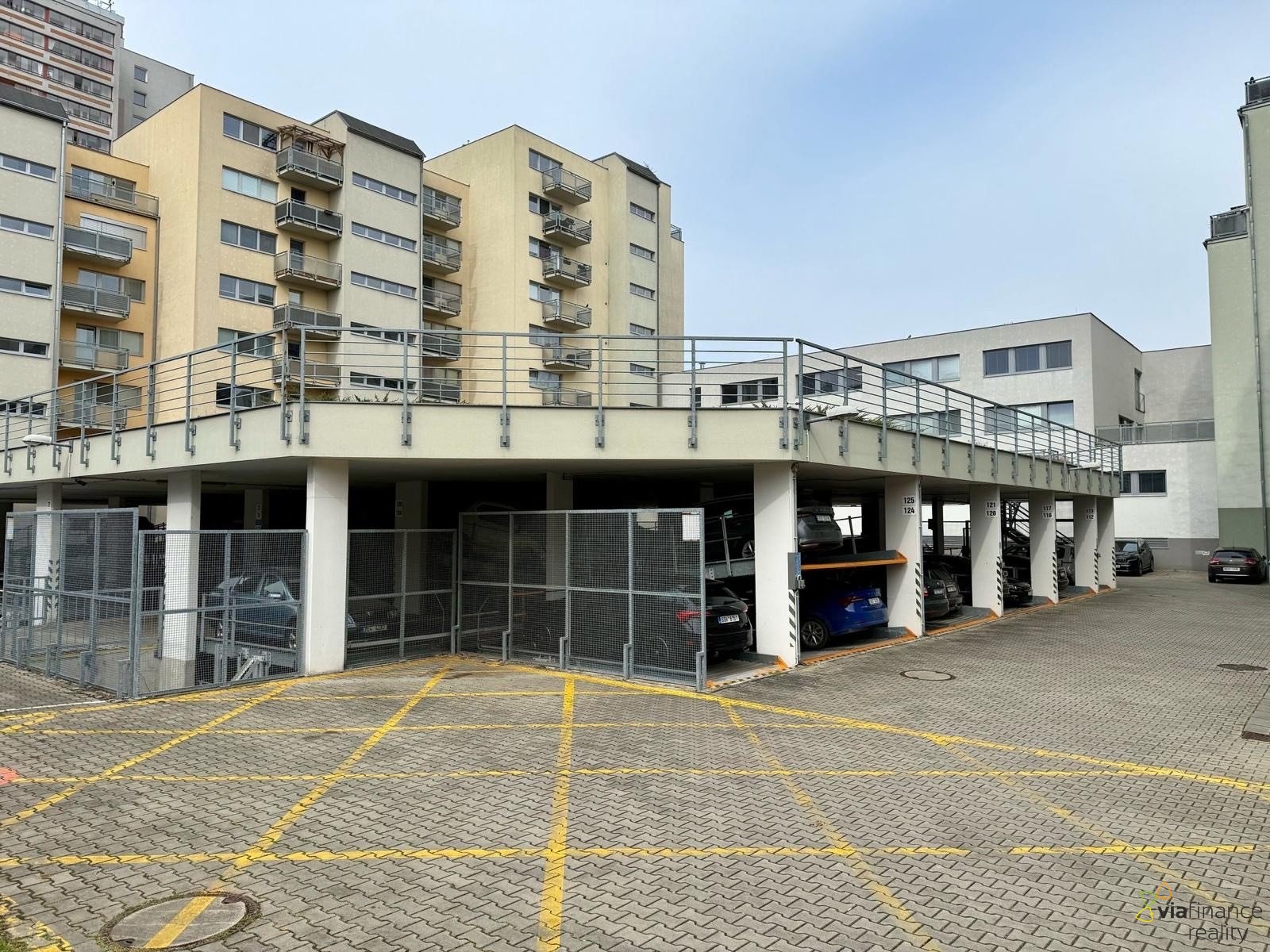 0bd78bbb-2539-4925-8db4-0214a467d88f