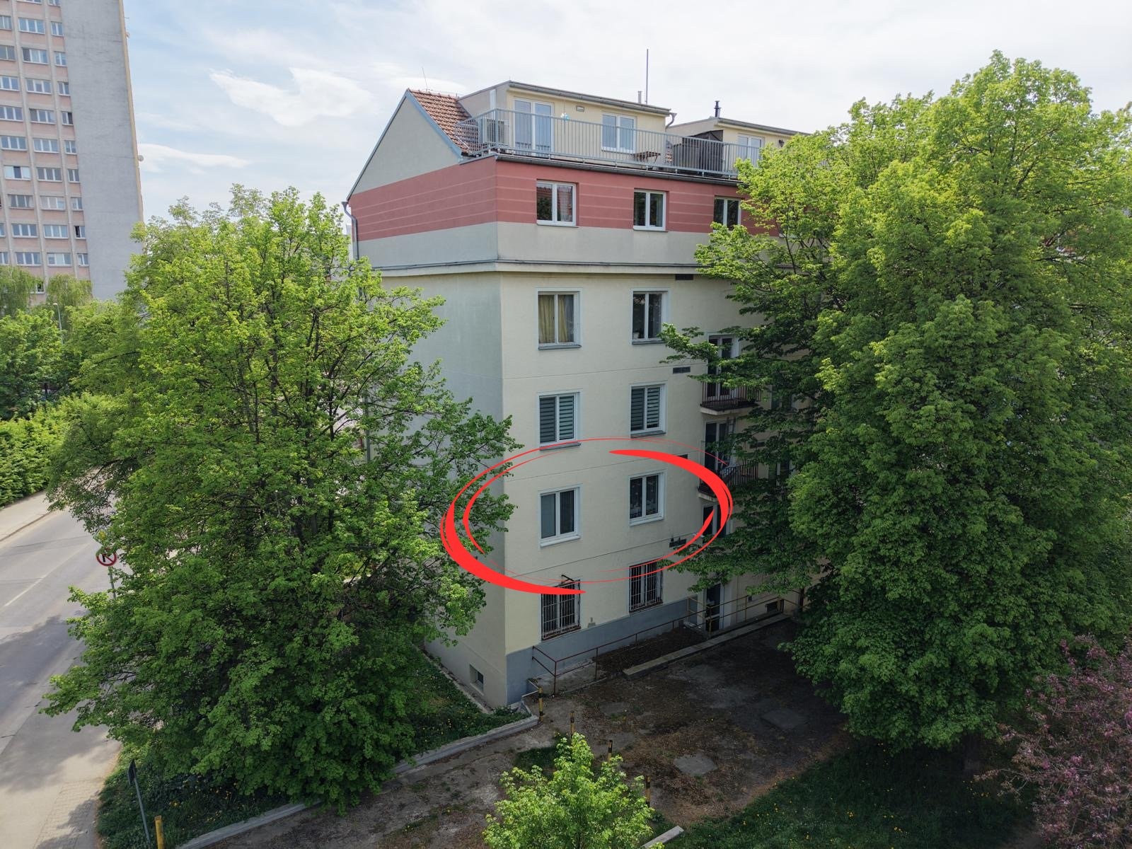 Na?vrh bez na?zvu (12)