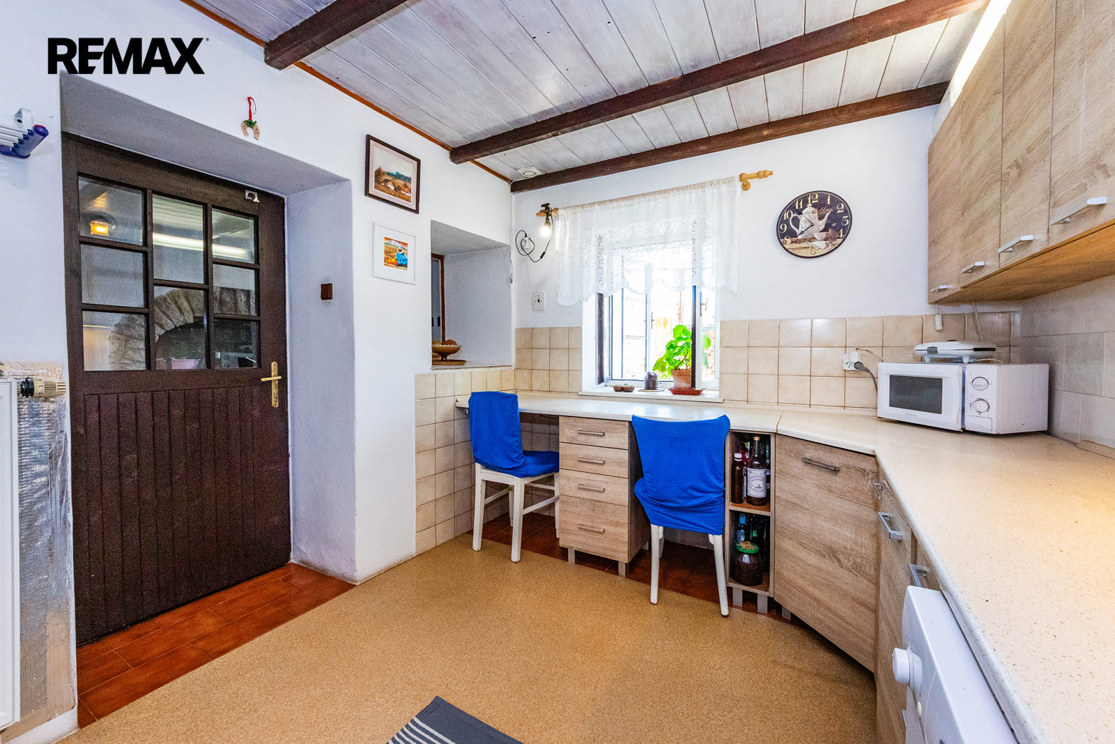 5. Kuchyně v přízemí