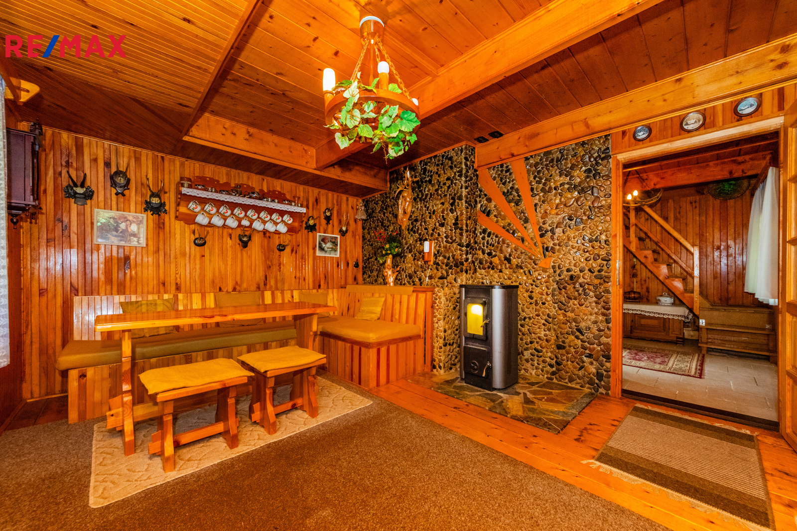 4. Obývací pokoj v přízemí