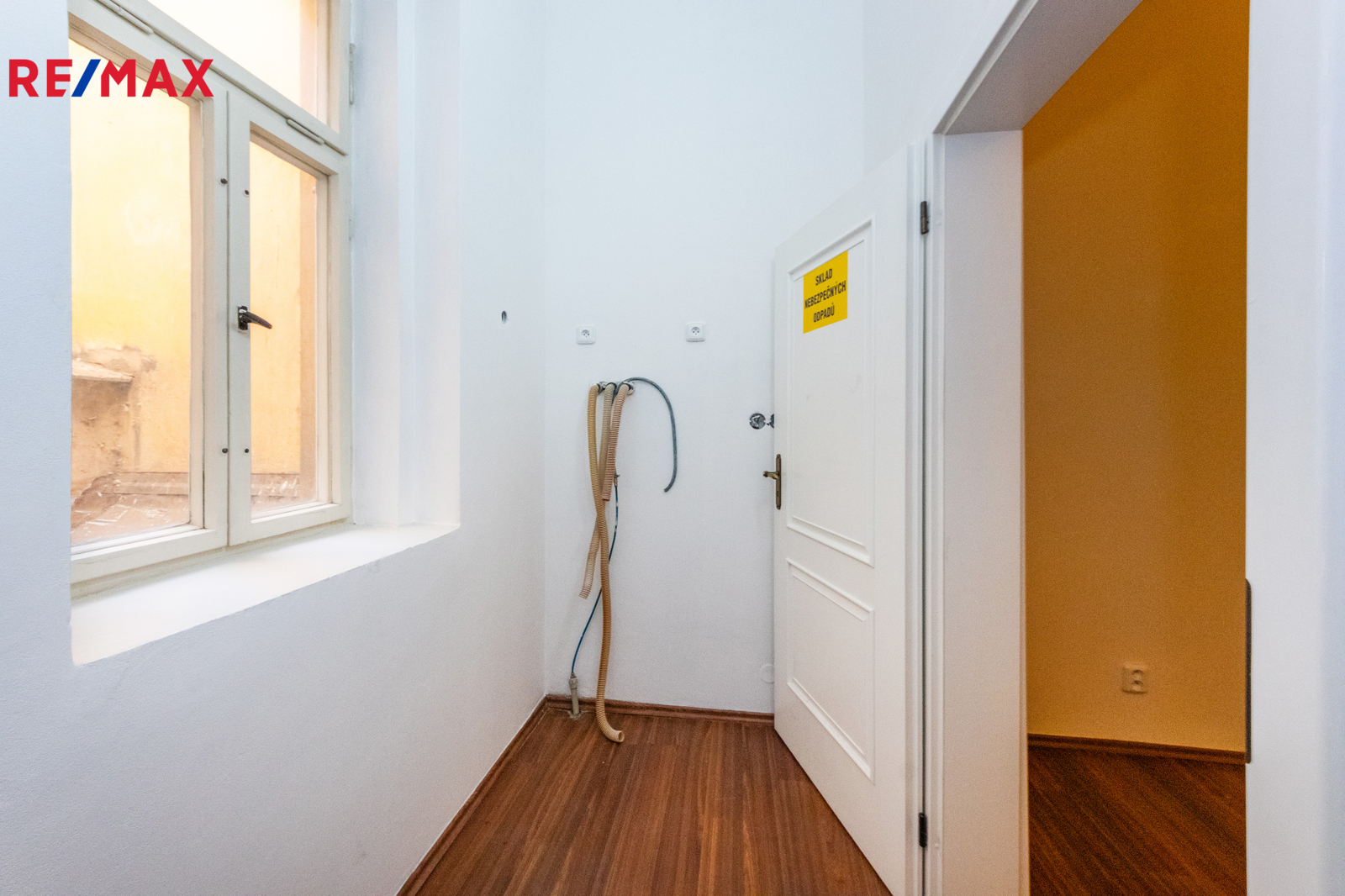 21. Technická místnost vedle denní místnosti ve 3. NP domu