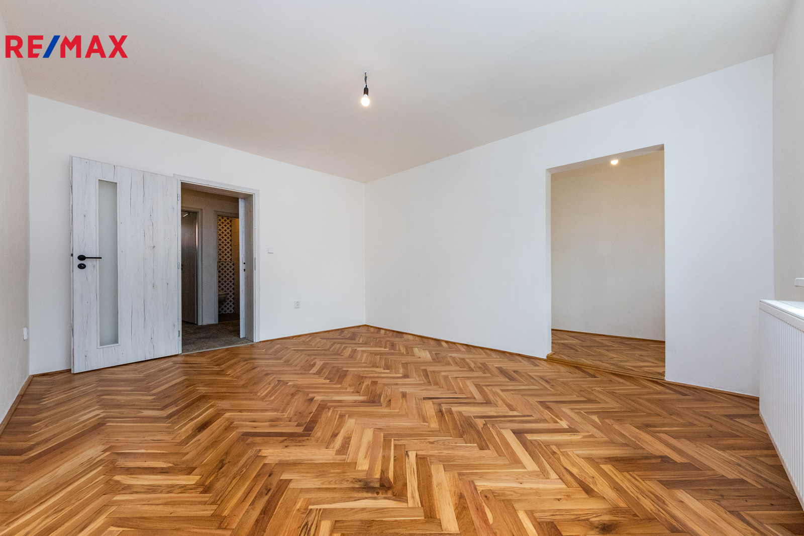 6. První ložnice se šatnou