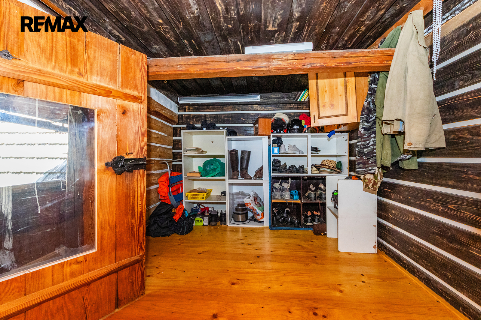 22. Sklad nad dvorem