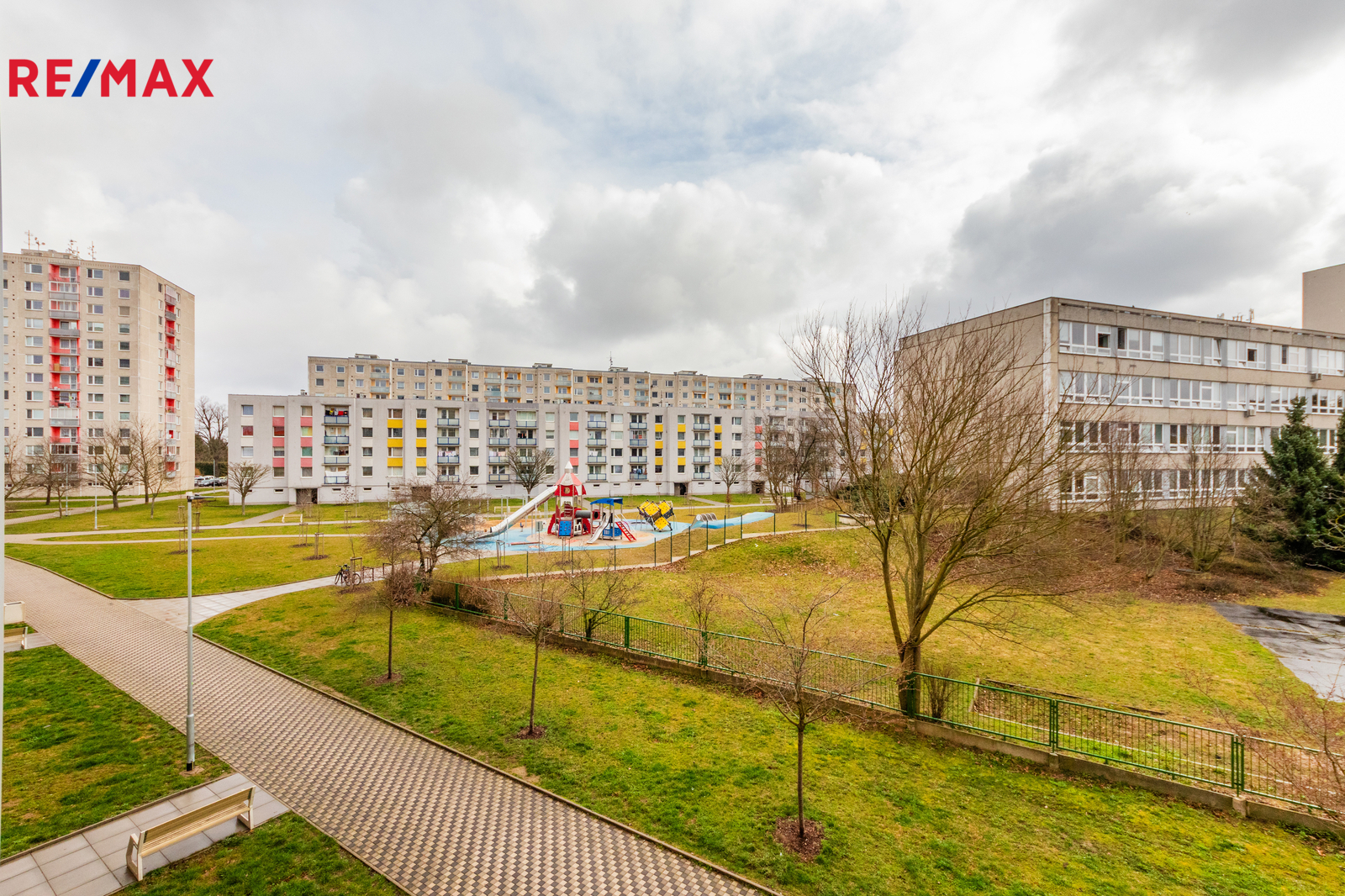 15. Výhledy z bytu na jihovýchod