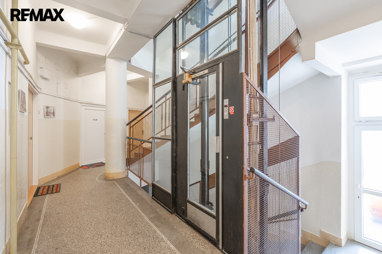 Chodba domu s výtahem