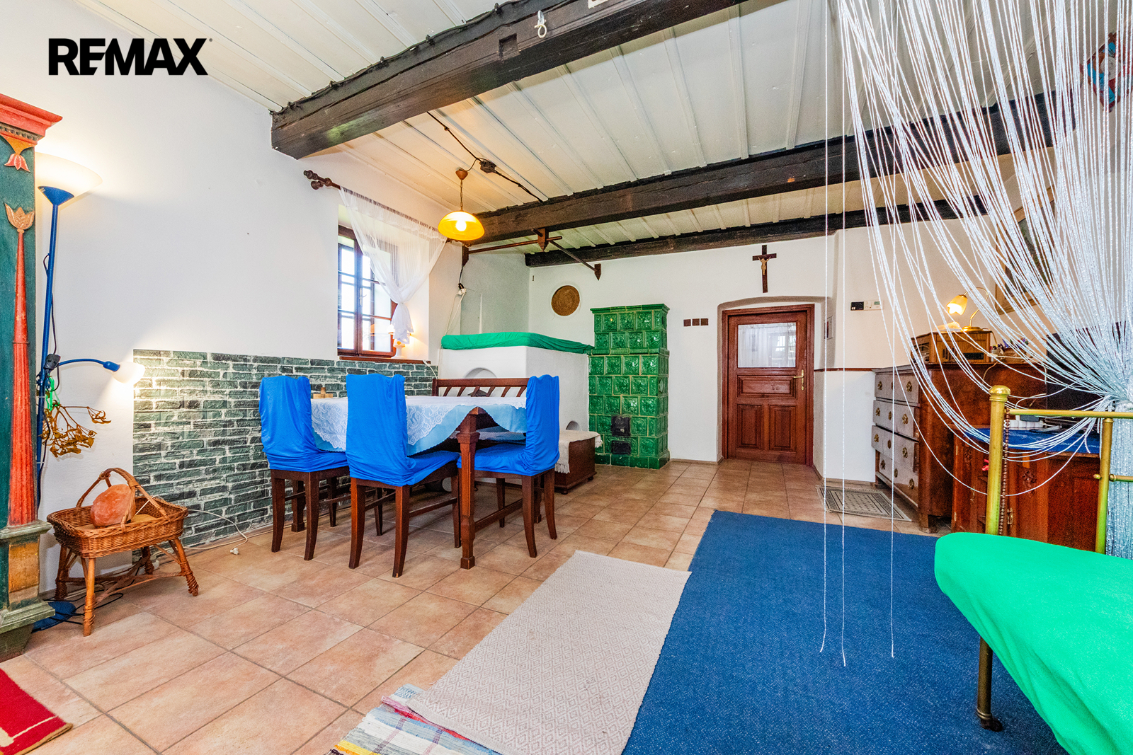 4. Obývací pokoj v přízemí