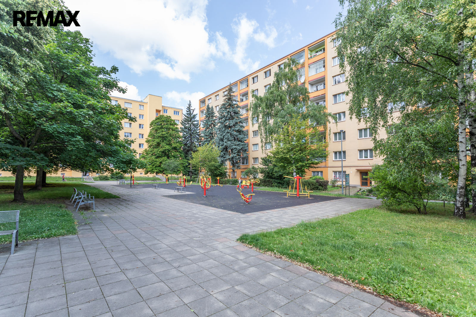 Vnitroblok před domem